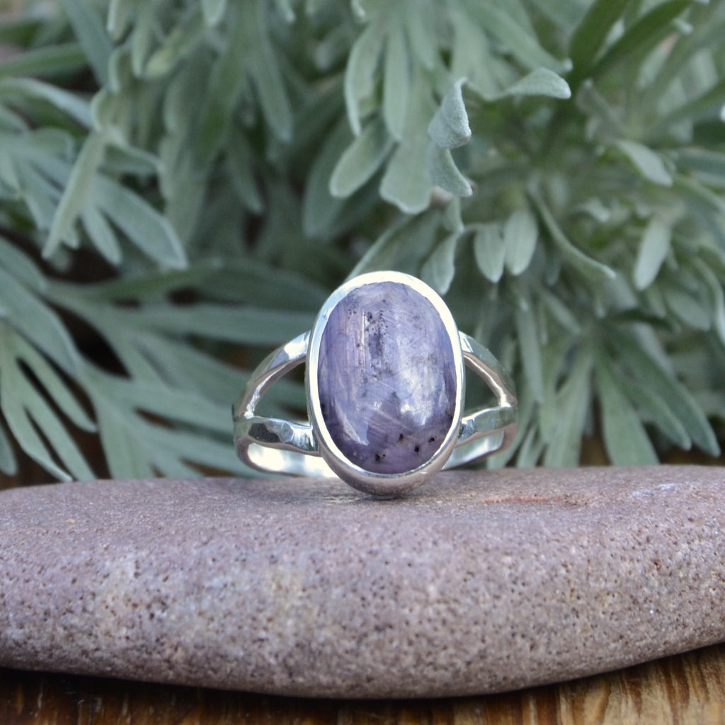 Silky Sapphire Silver Ring with a Hammered Split Band Size O