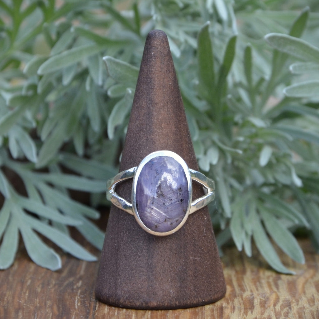 Silky Sapphire Silver Ring with a Hammered Split Band Size O