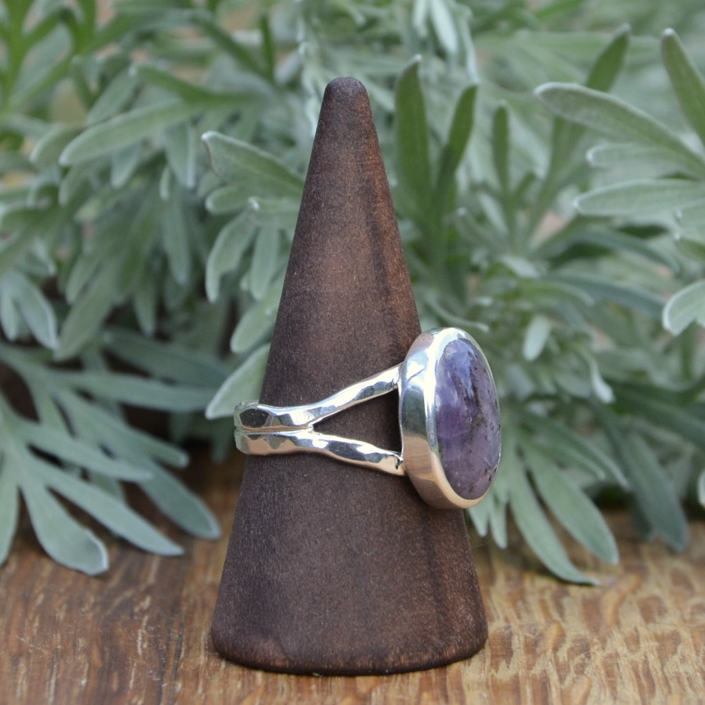 Silky Sapphire Silver Ring with a Hammered Split Band Size O