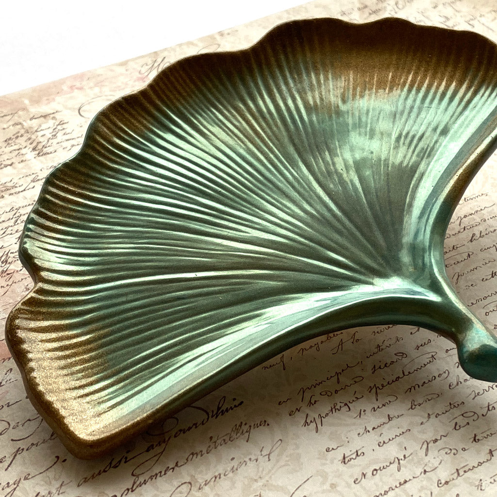 Resin Ginko Dish