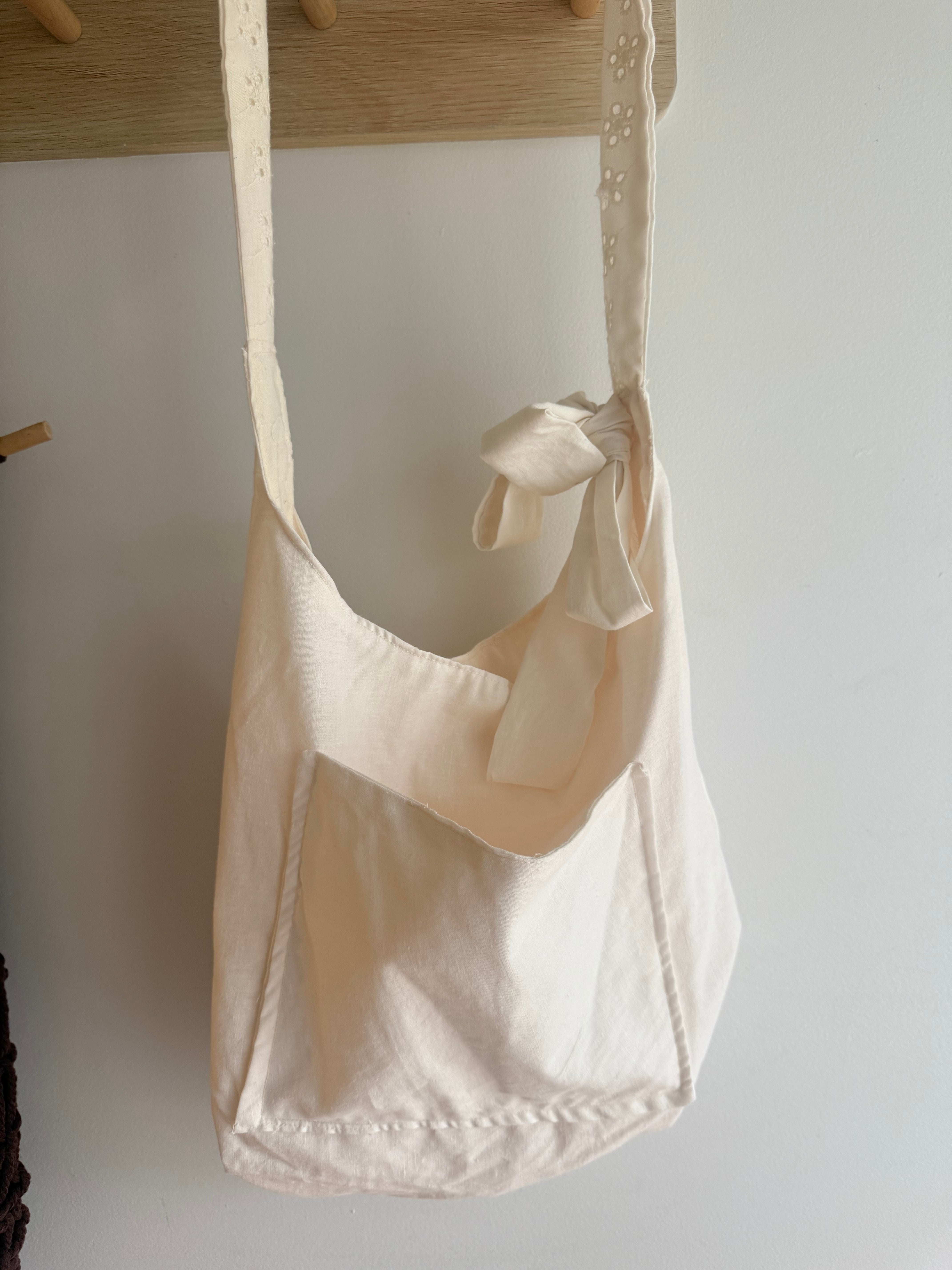 Handmade Bow Shoulder Bag - Cream