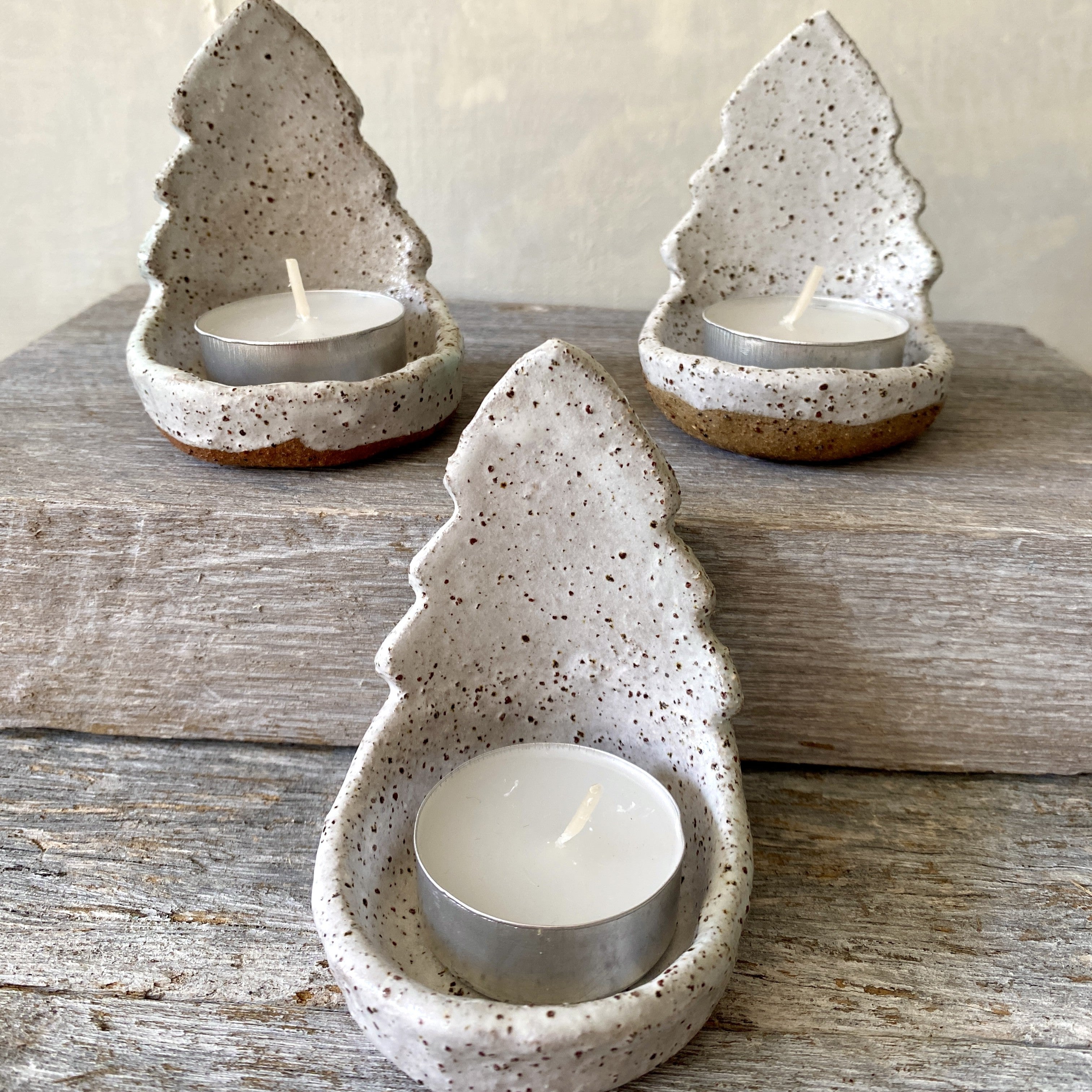 Ceramic Christmas Tree Tealight in White
