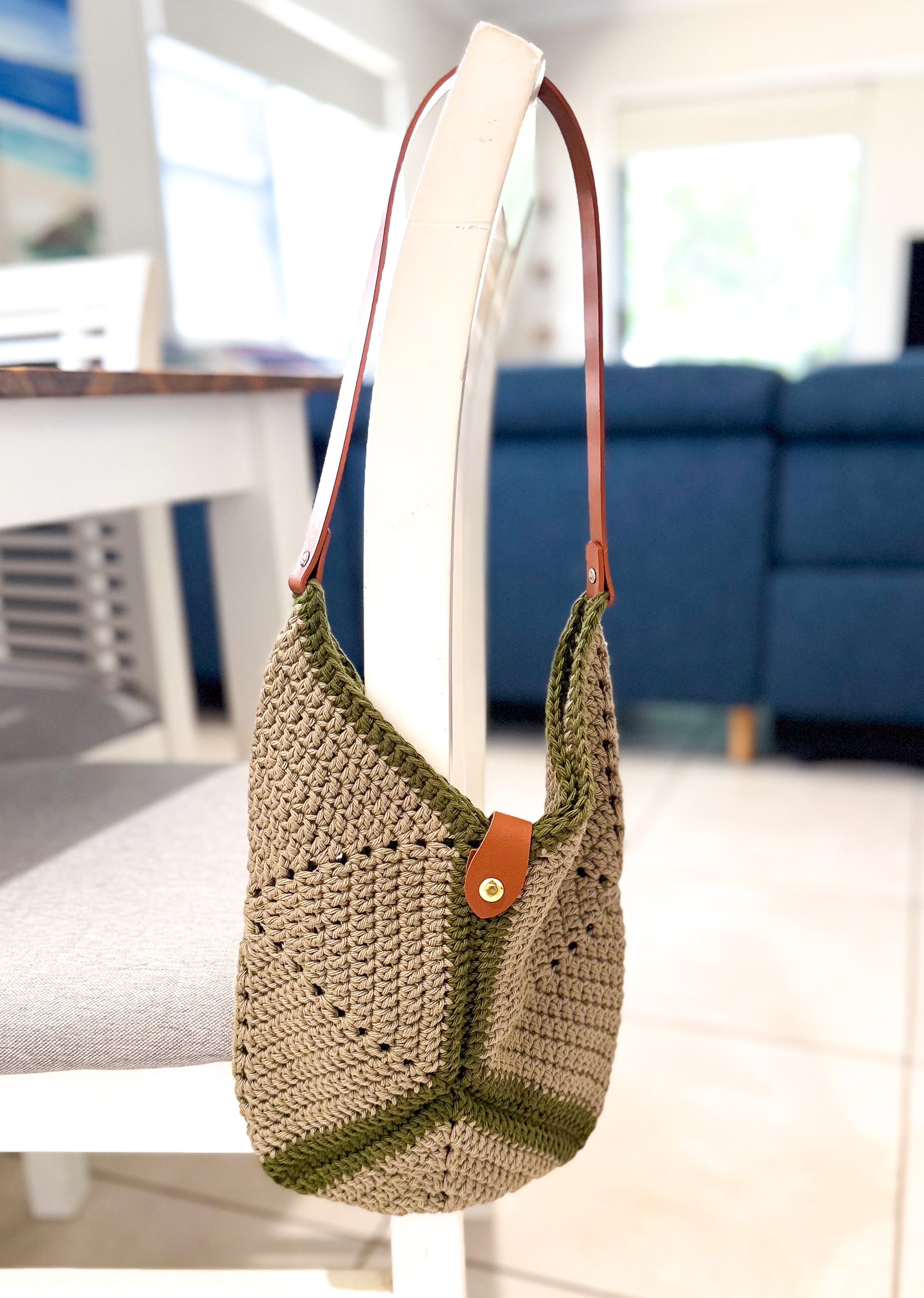 #103 Symmetry Bag with Faux Handle