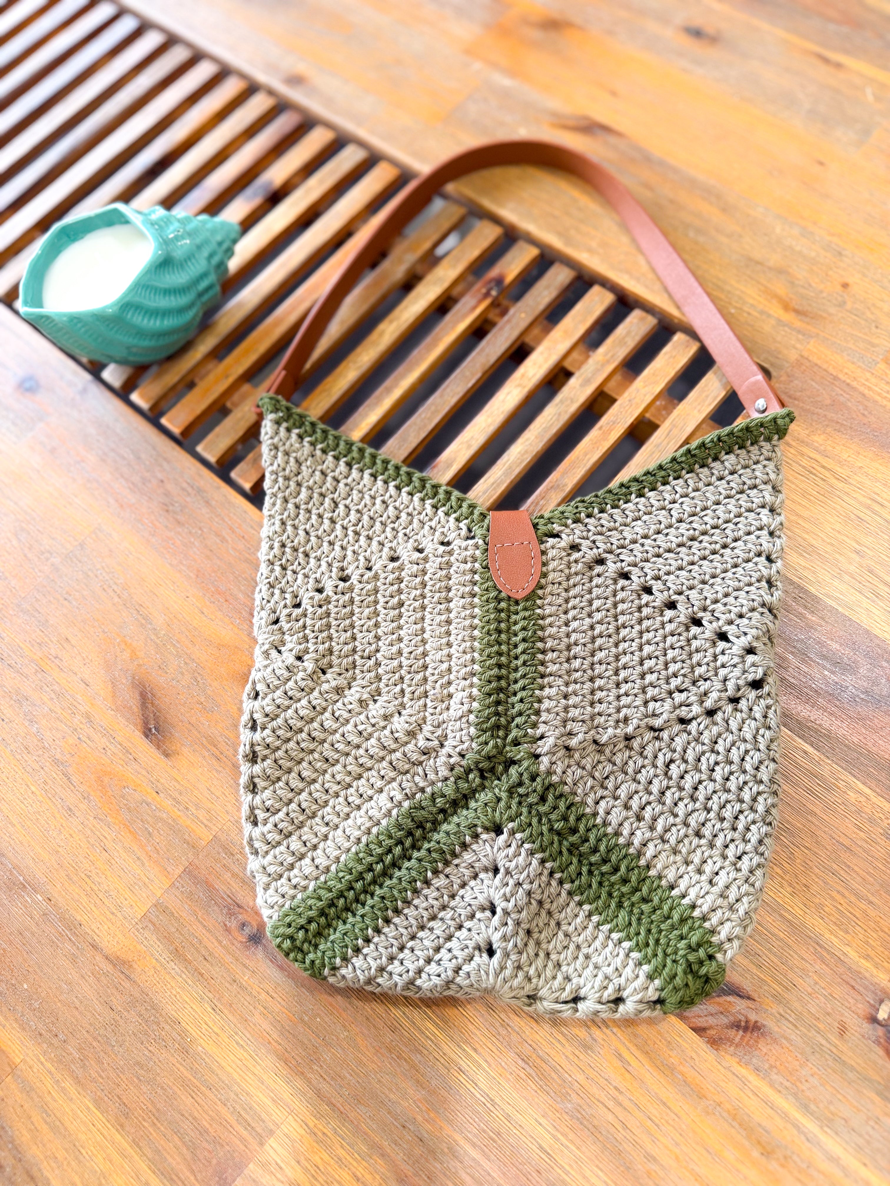 #103 Symmetry Bag with Faux Handle