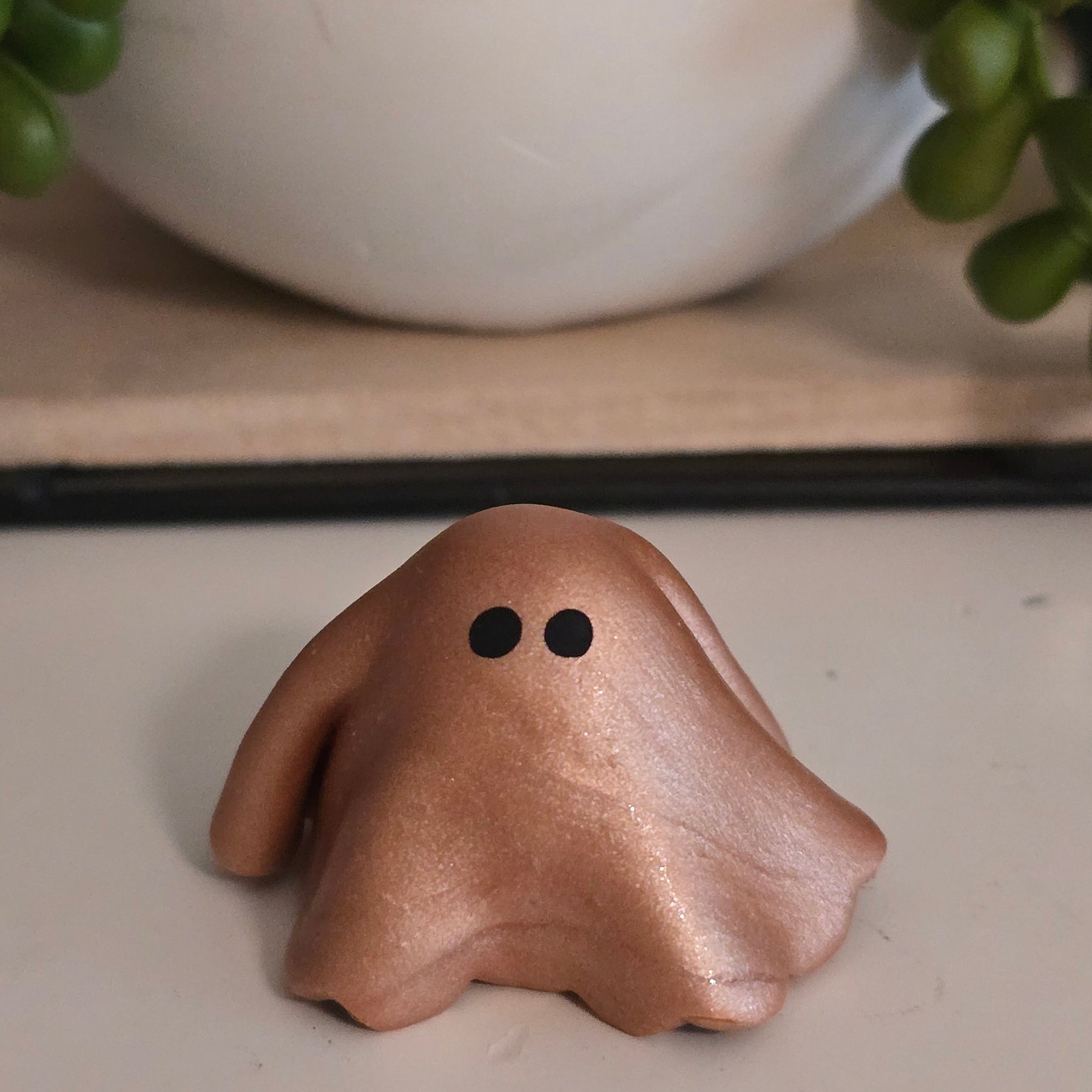 Shimmery Ghostie | Rose Gold Clay
