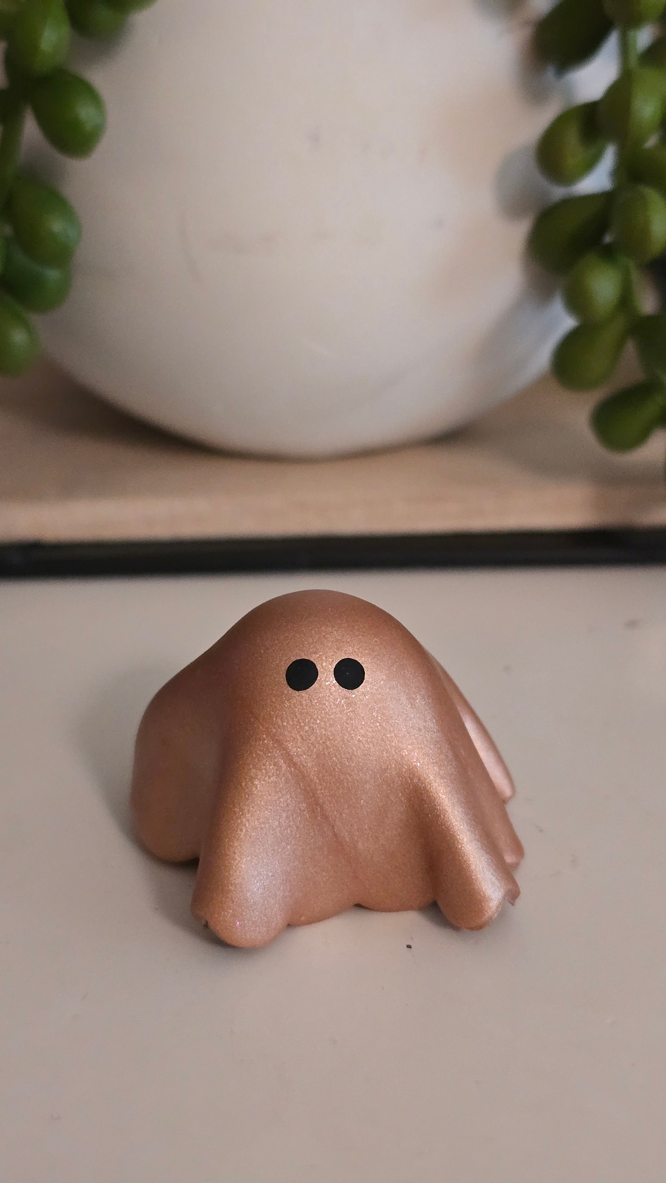 Shimmery Ghostie | Rose Gold Clay