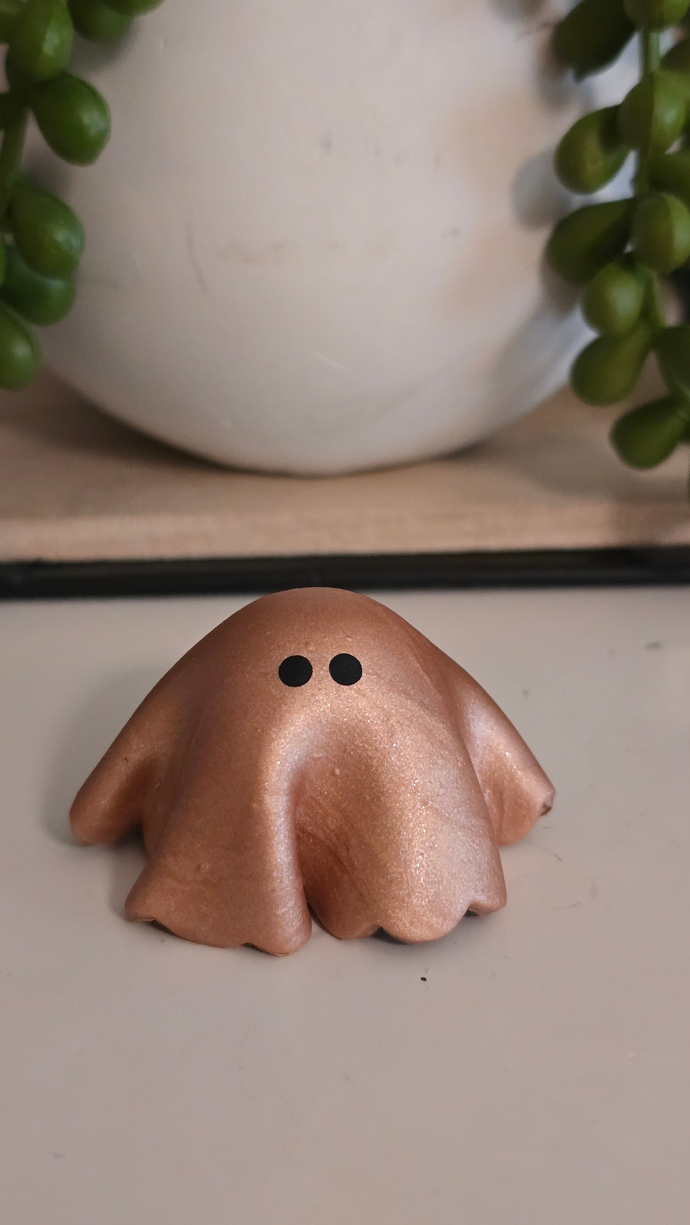 Shimmery Ghostie | Rose Gold Clay