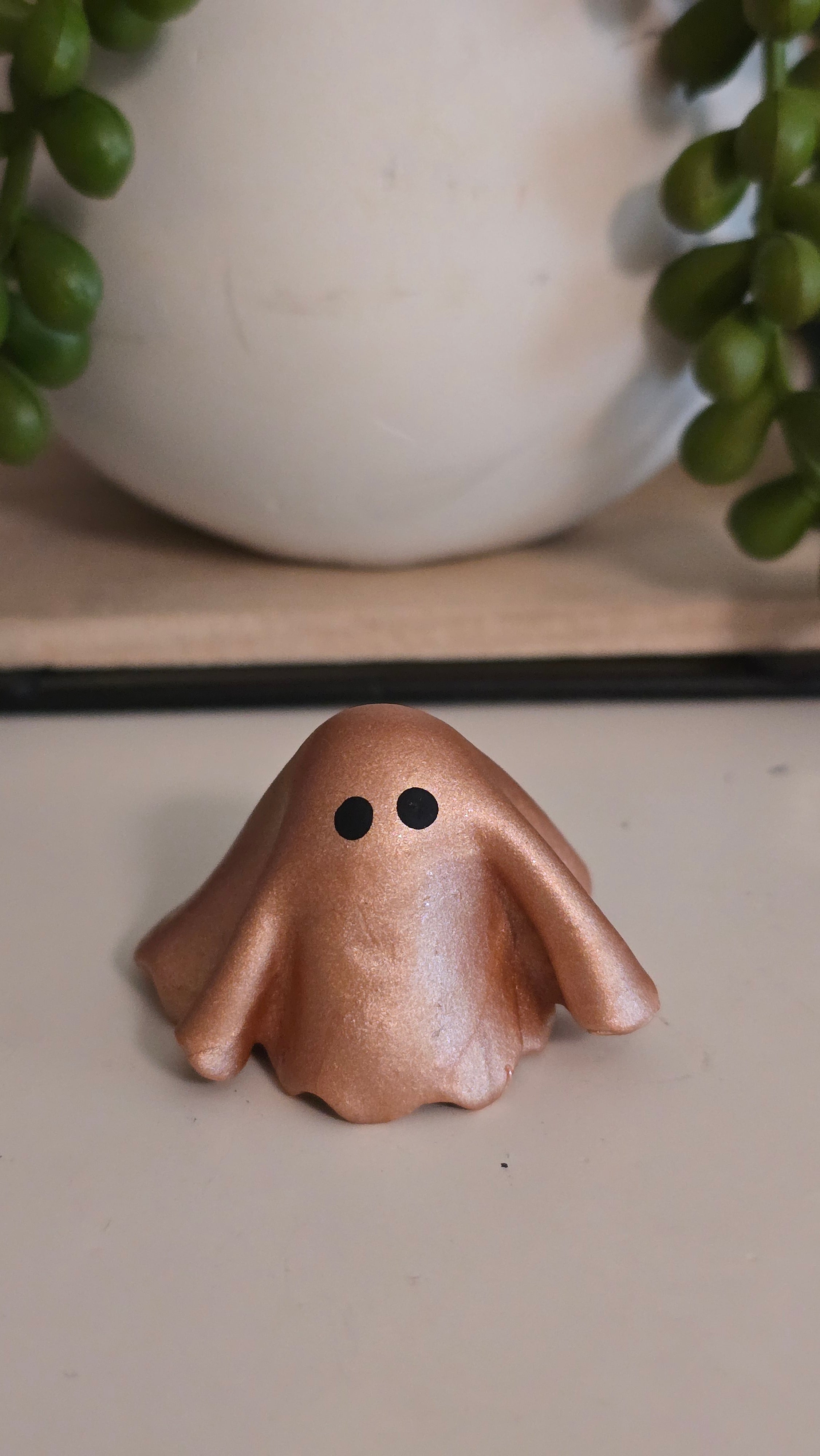 Shimmery Ghostie | Rose Gold Clay