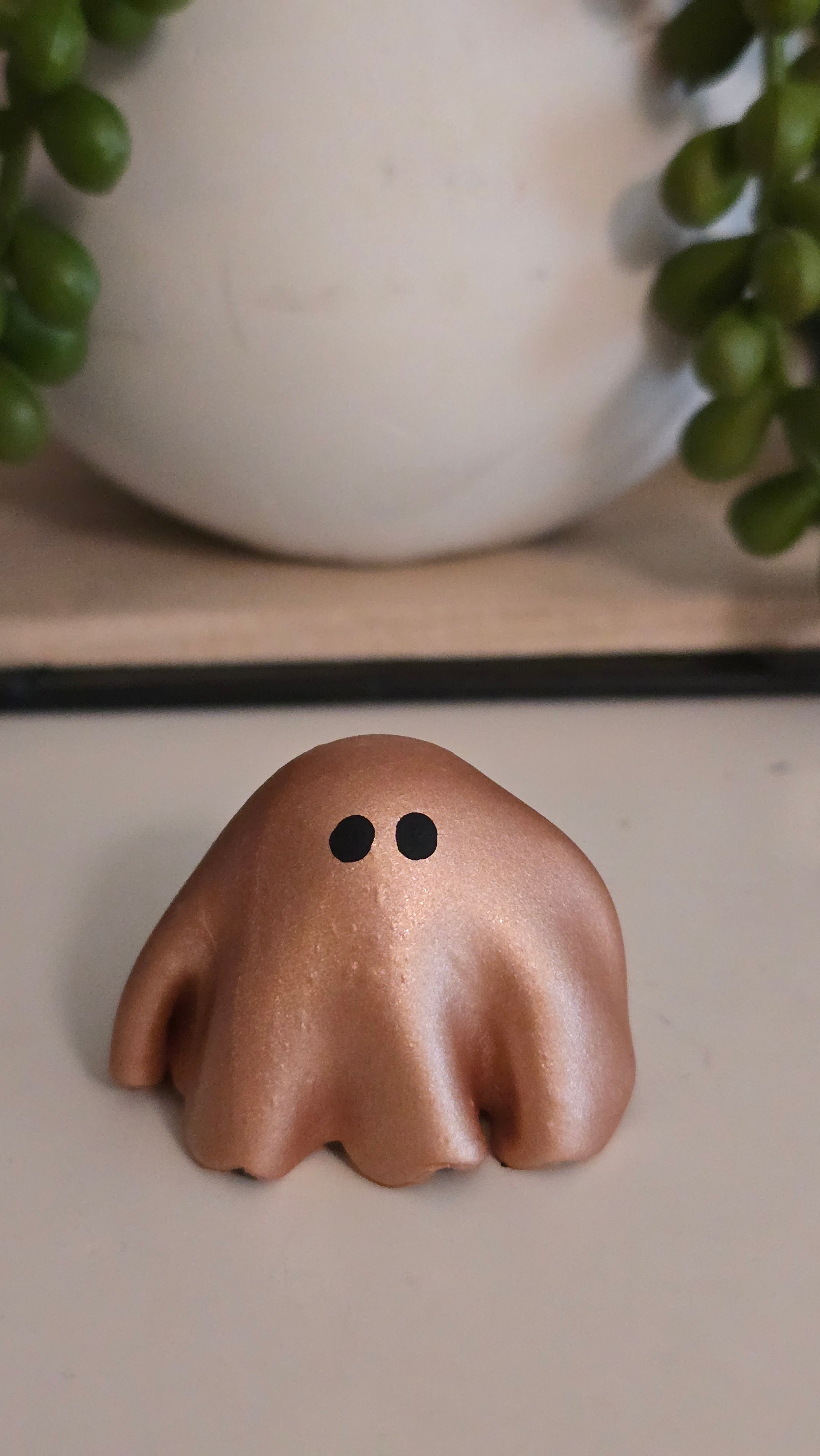 Shimmery Ghostie | Rose Gold Clay