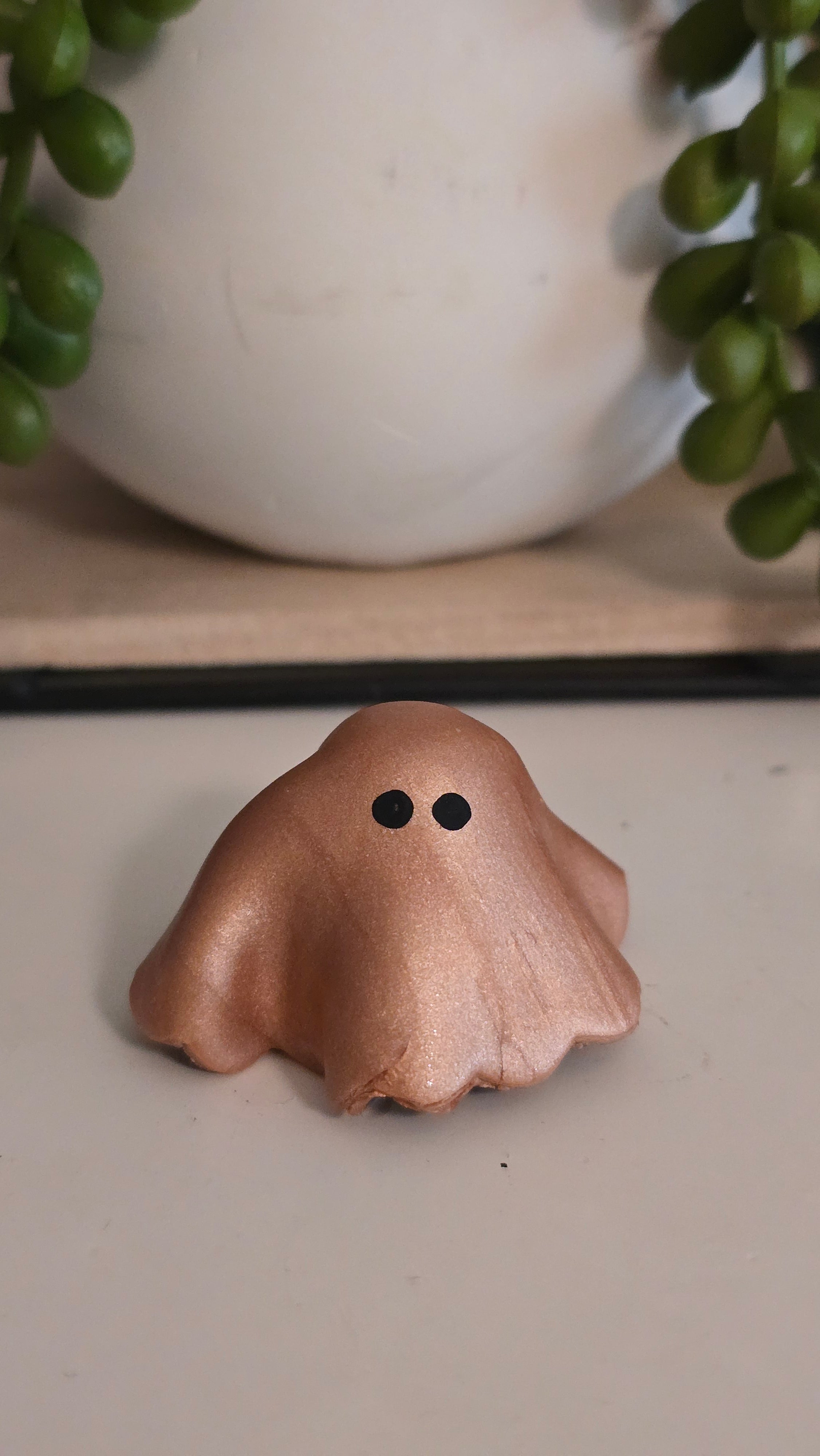 Shimmery Ghostie | Rose Gold Clay