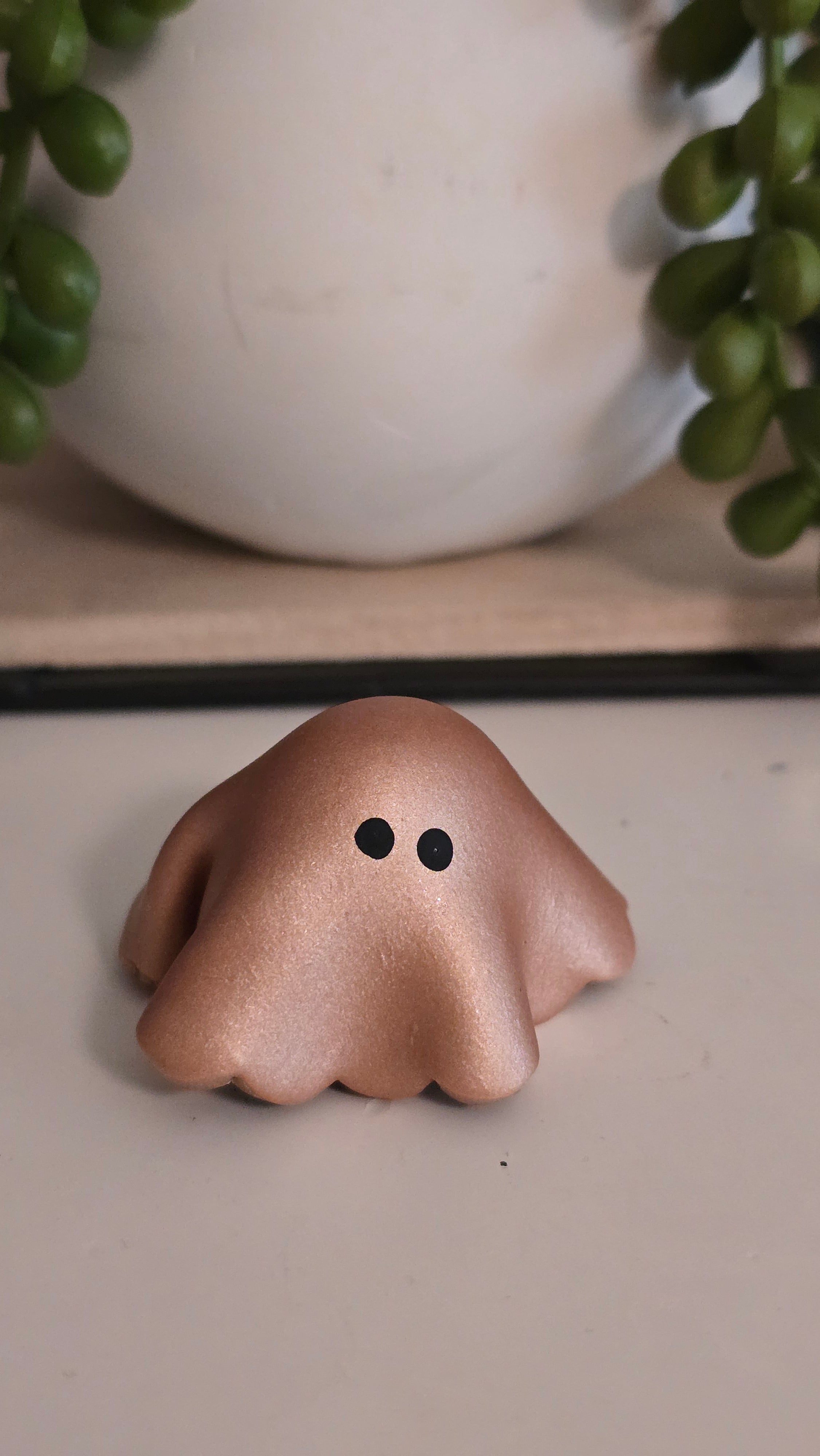 Shimmery Ghostie | Rose Gold Clay