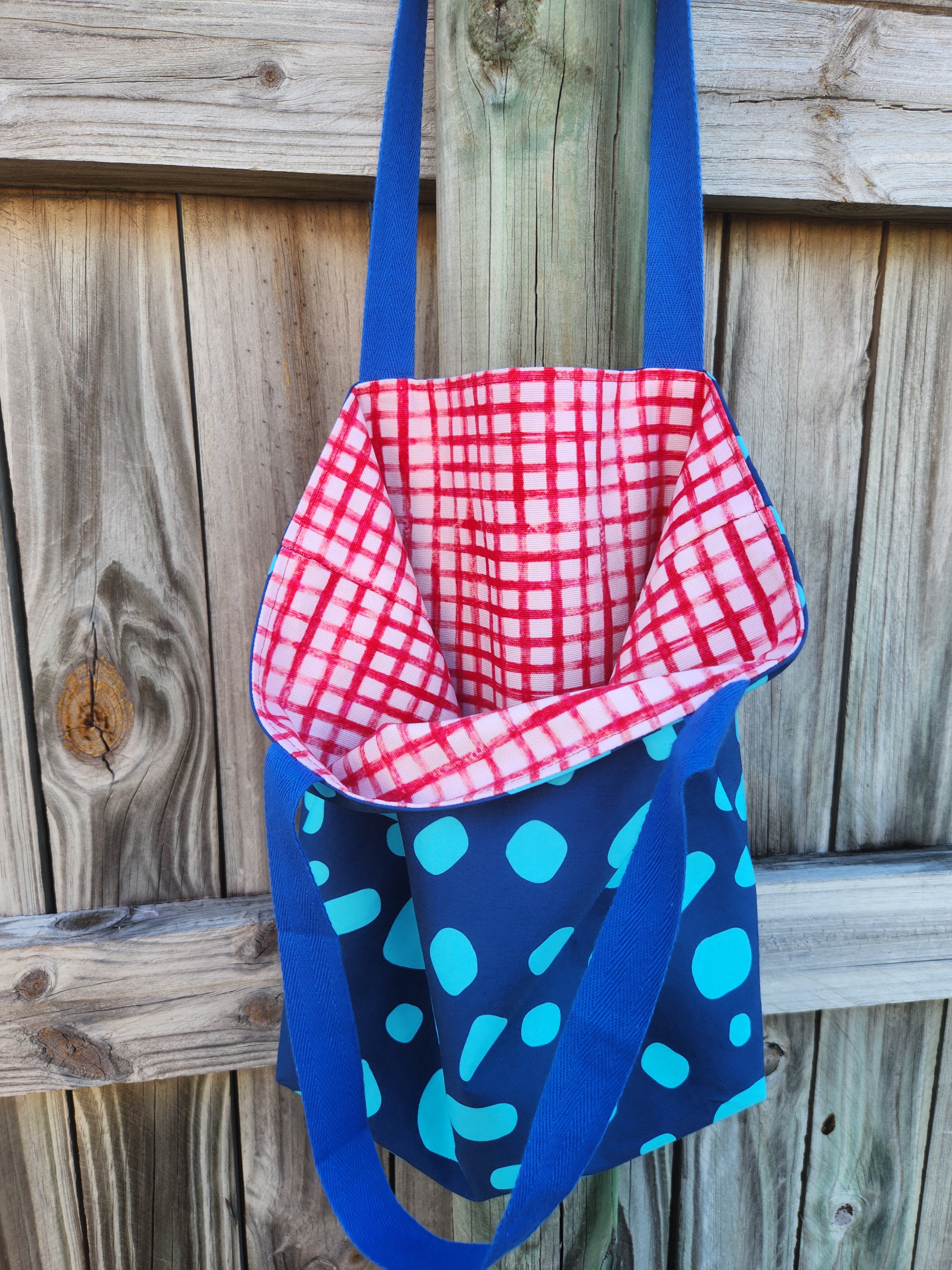 Blue spot/red plaid Reversible Medium Tote Bag