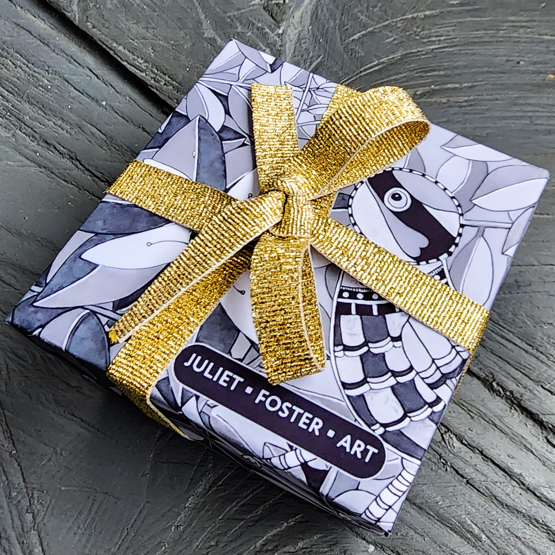 Fairy-wren earrings pastel in silver, handpainted, handcarved