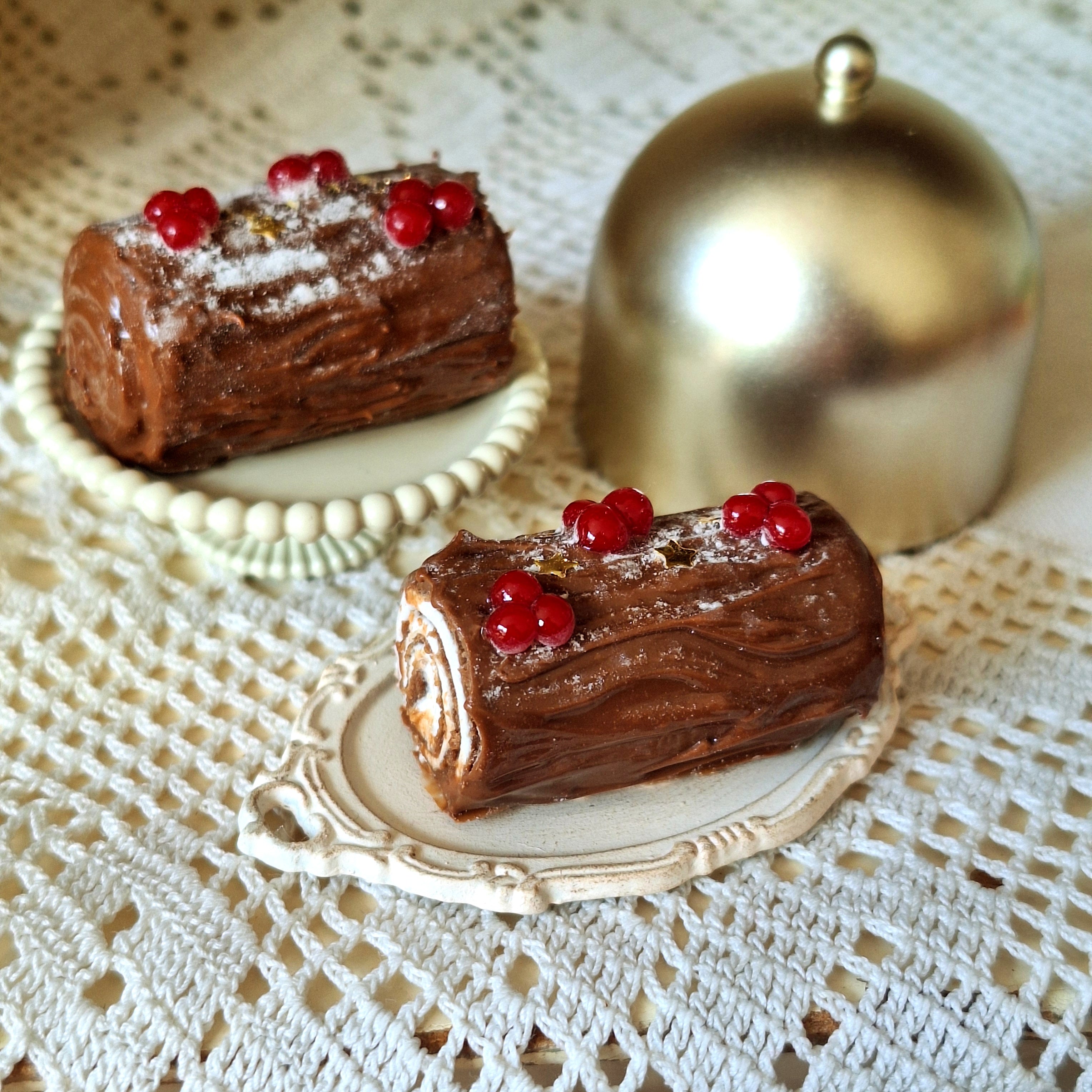 YULE LOG CAKE