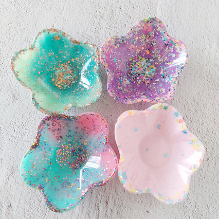 Small Flower Trinket Dish - Resin Glitter Trinket Dish - Jewellery Tray