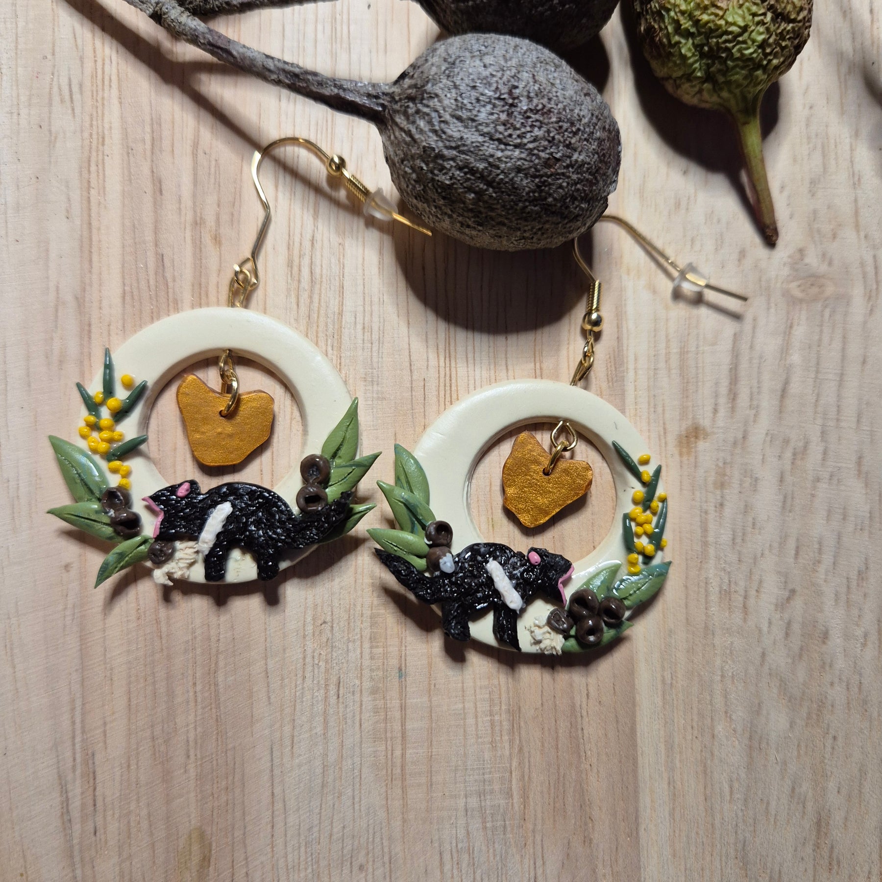 Devil in Tasmania Dangle earrings