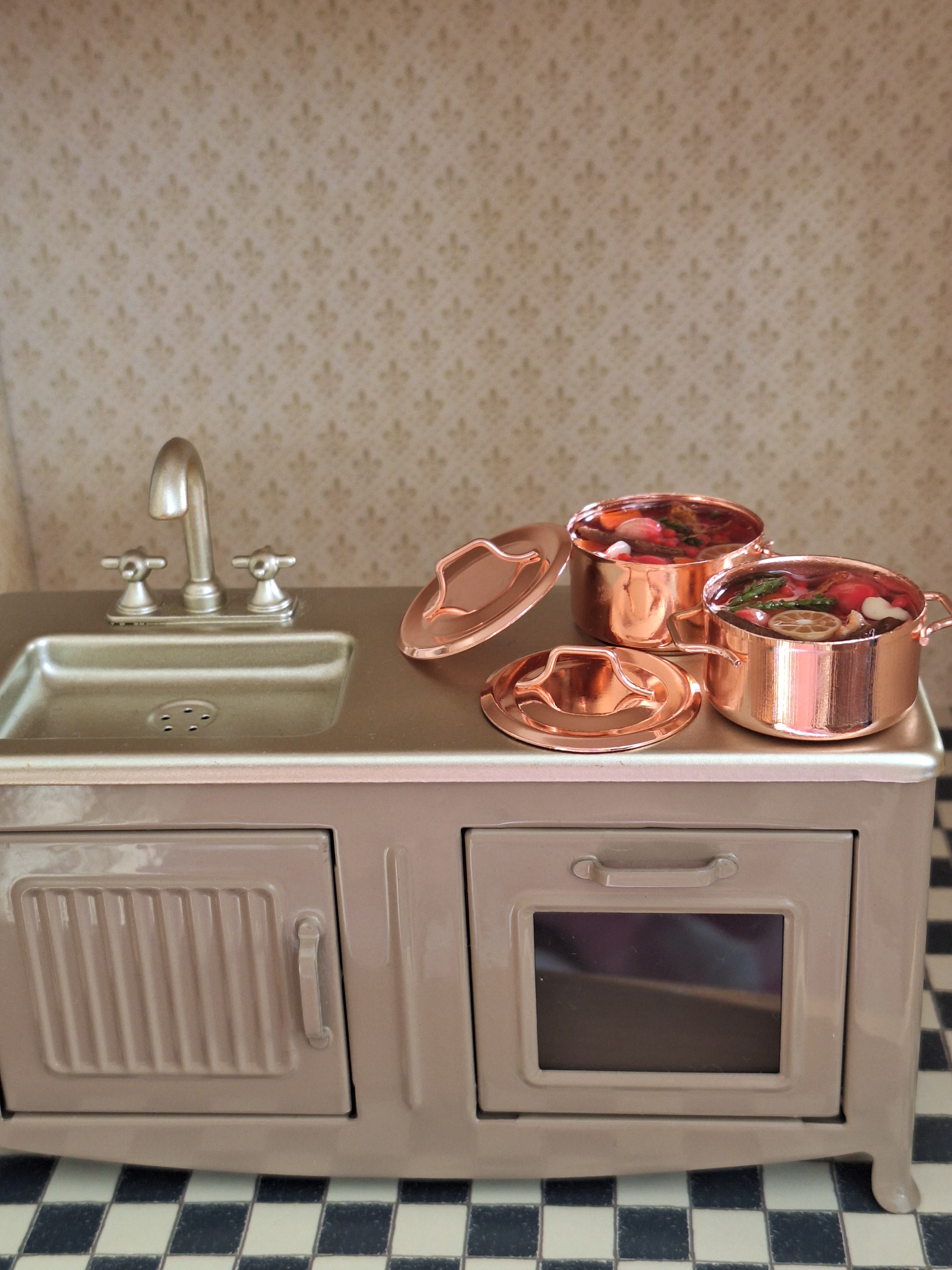 Christmas simmer pot 1:12 scale