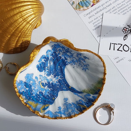 Scallop shell decoupaged with Hokusai's The Great Wave