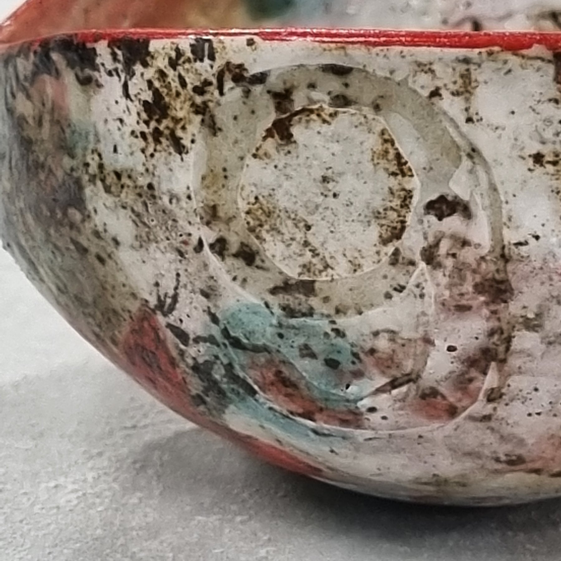 Hand-painted Artisan Ceramic Bowl, multi-coloured Type @