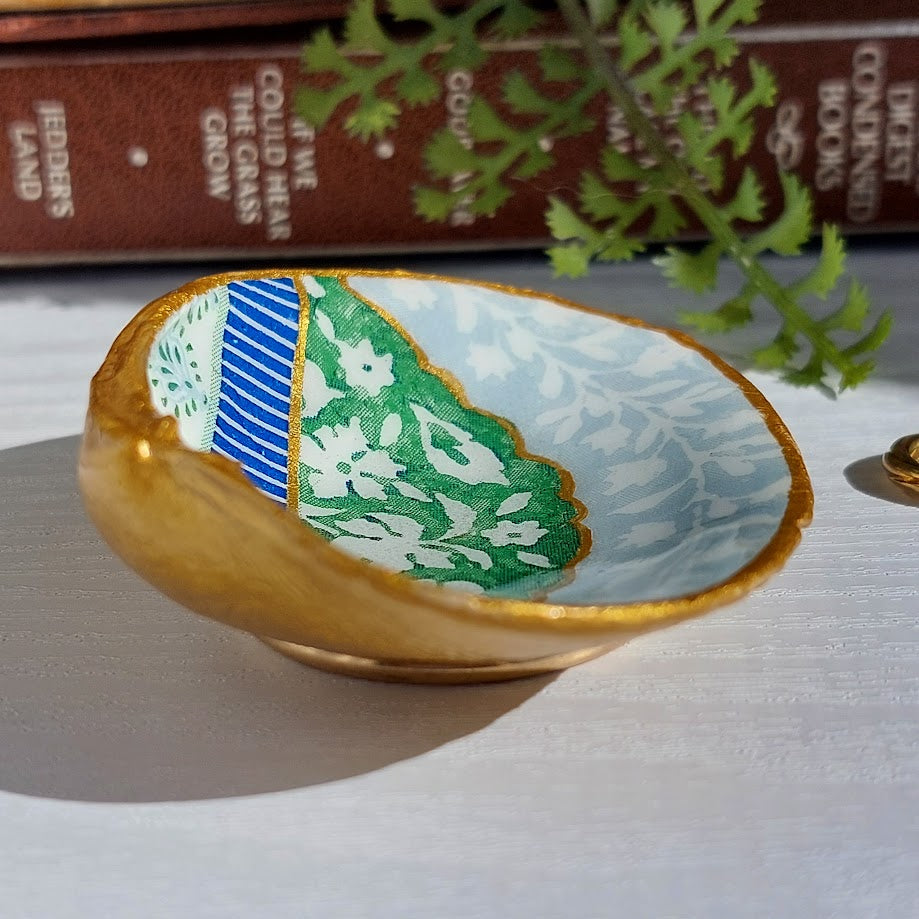 Real pipi shell little ring dish, boho floral