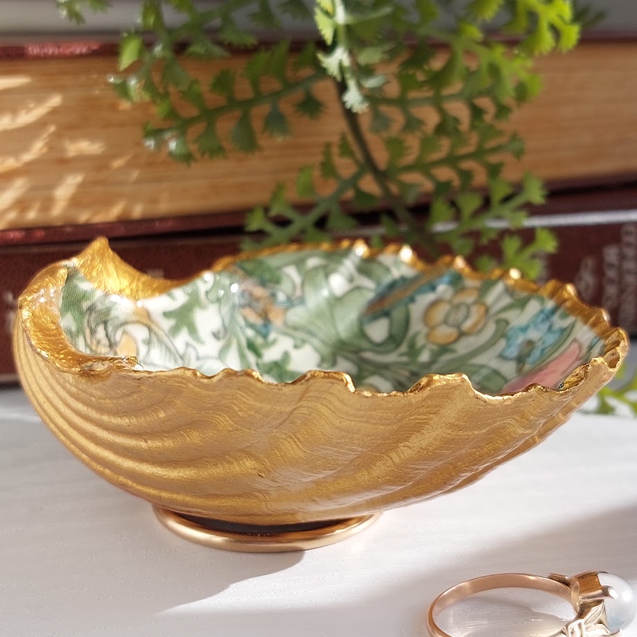 Real shell decoupage trinket dish - William Morris Golden Lily design