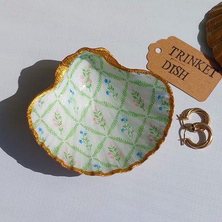 Forget-me-not flowers decoupage little scallop shell trinket dish