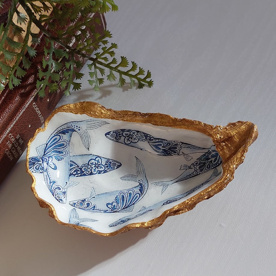 Blue and white fish real shell trinket dish