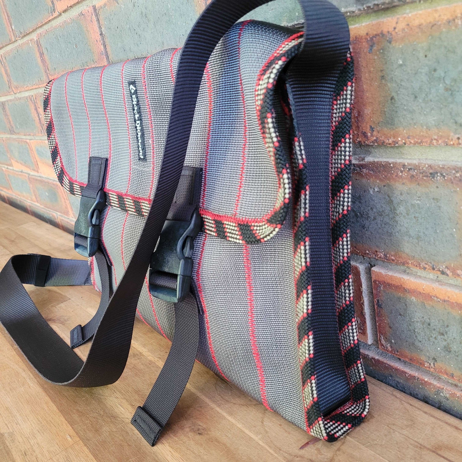 Upcycled Laptop Bag [Grey/Red]