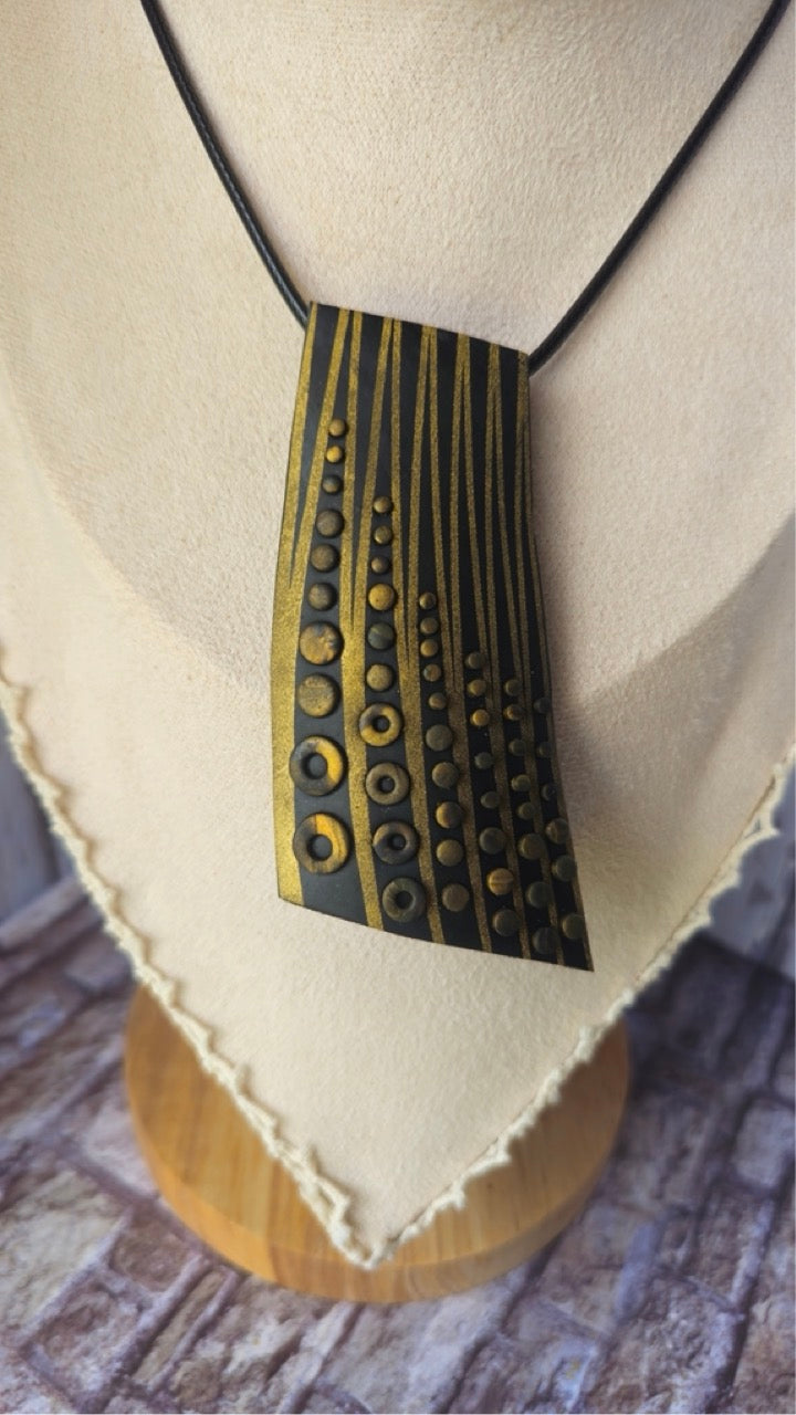 RHYTHM IN GOLD – CONTEMPORARY POLYMER CLAY PENDANT