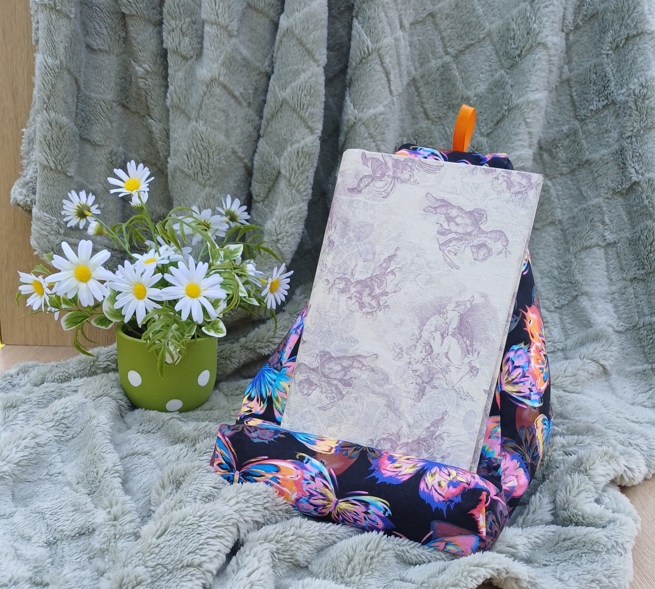 Butterfly Design Pillow Stand to suit Book and Tablet