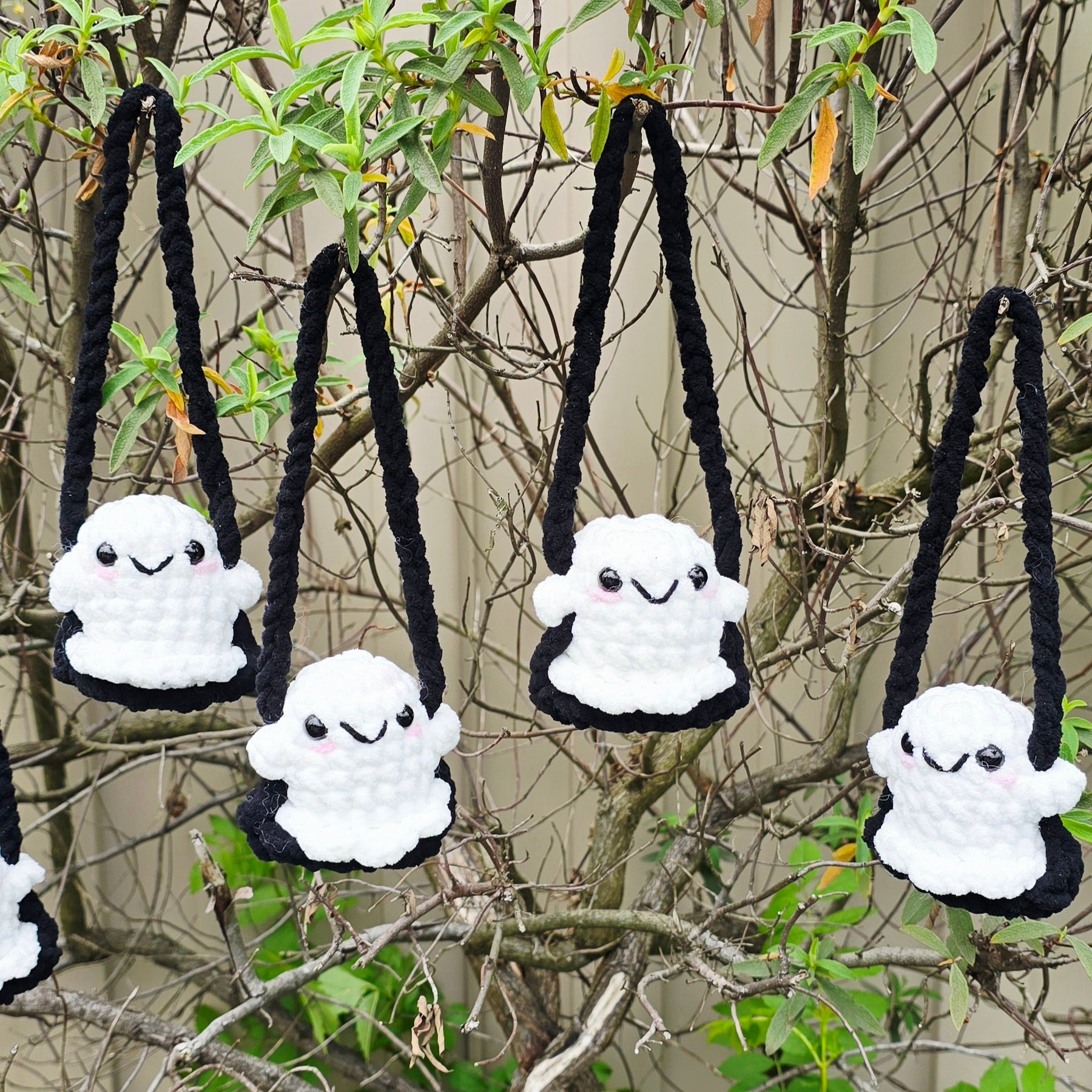 Crochet Swinging Ghost