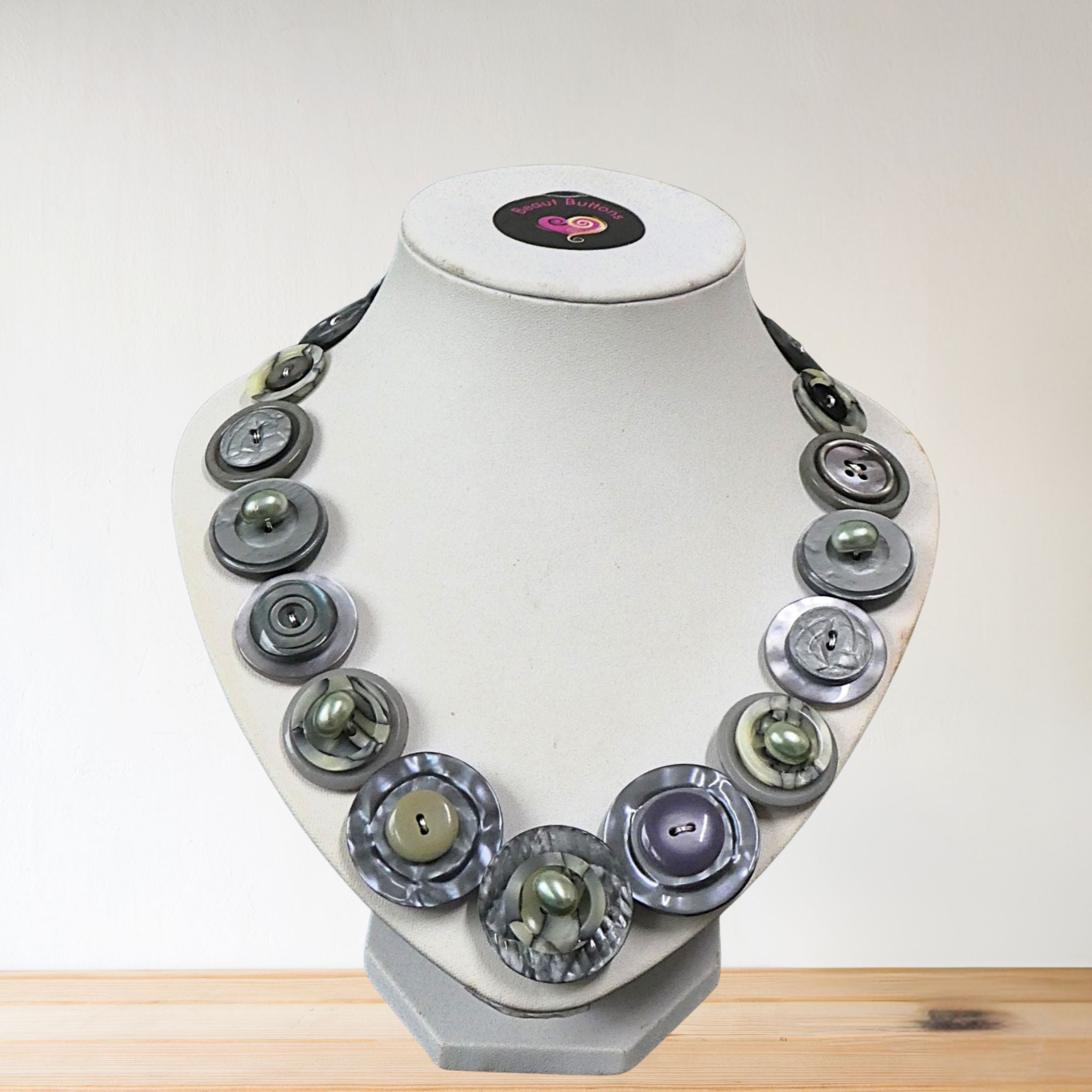 Handmade button necklace - Pearls and Oysters