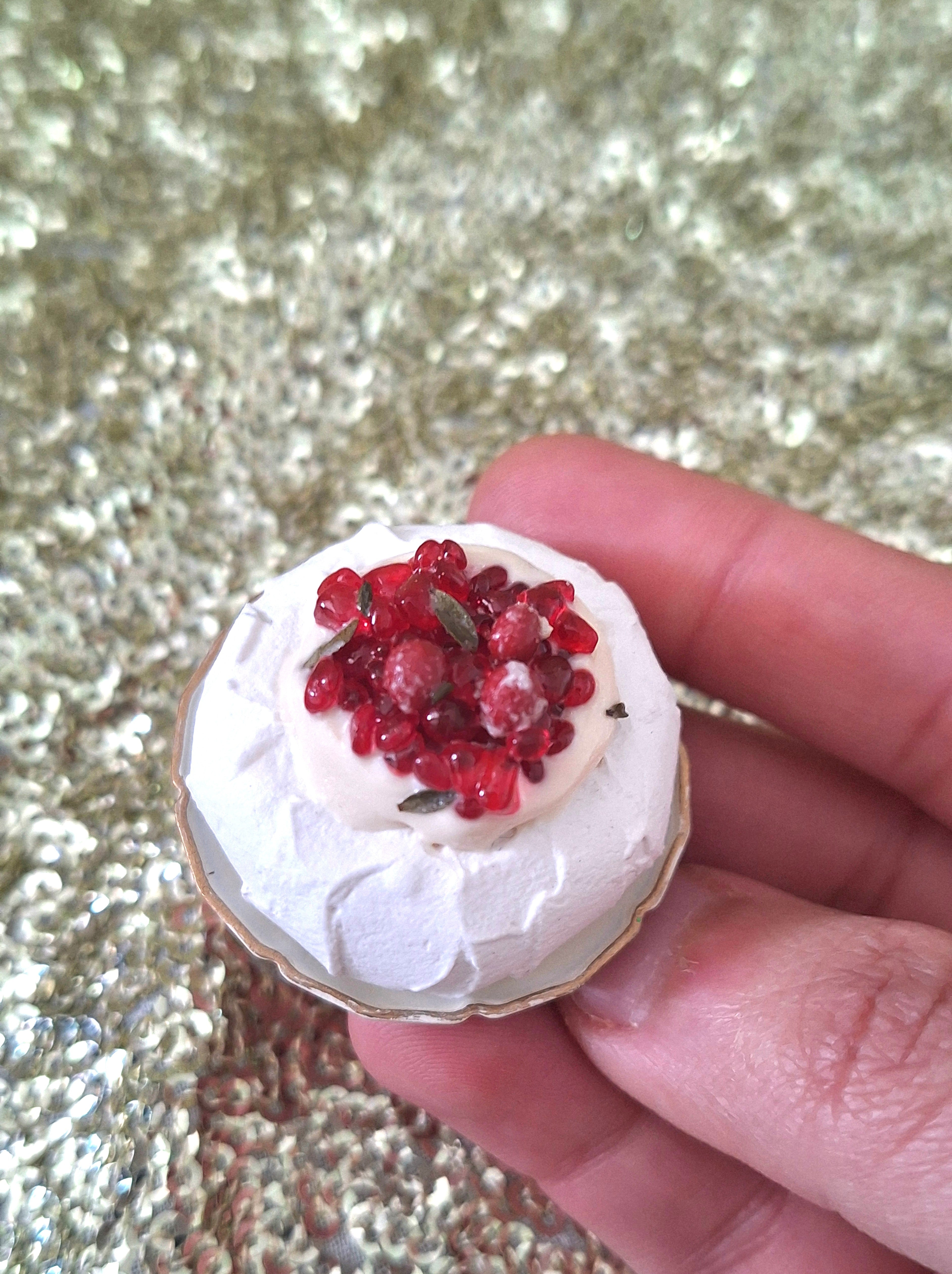 POMEGRANATE PAVLOVA
