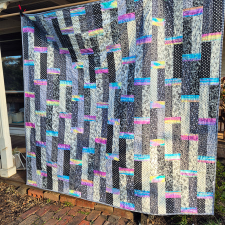 Black and white colour pop queen size quilt