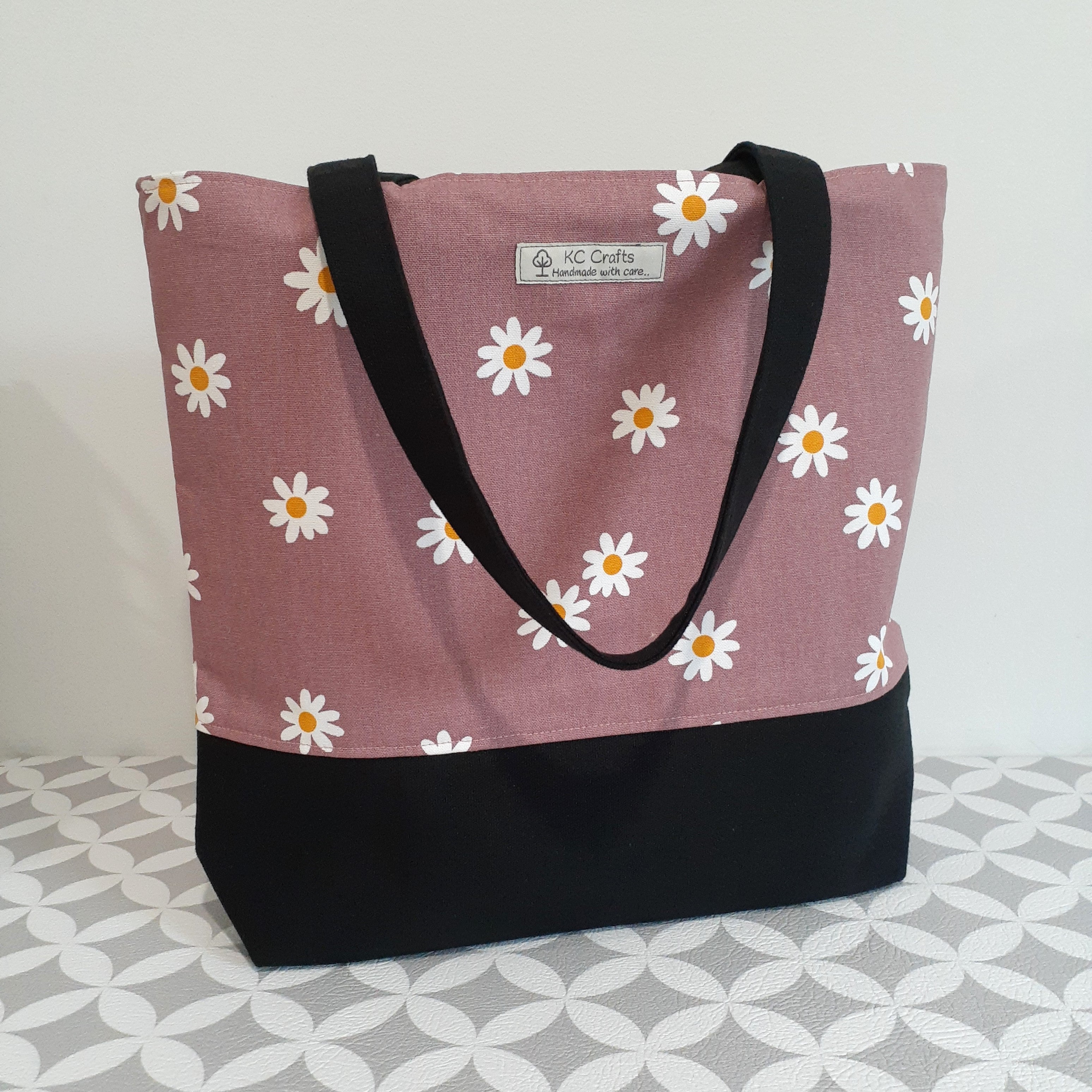 Daisies on Pink – Medium Sized Tote Bag