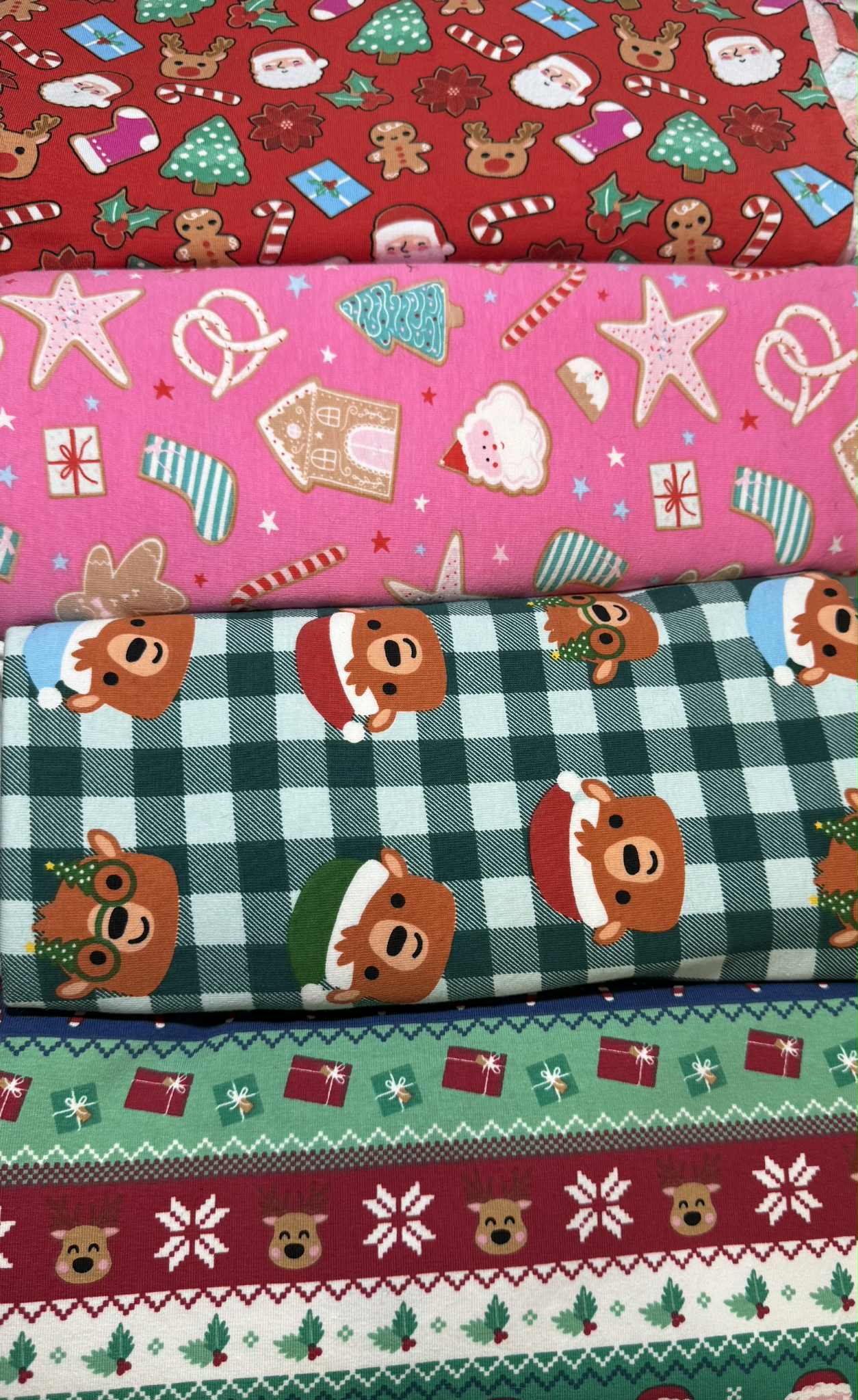 Christmas clothes pyjamas, t-shirts for standard dogs, dachshund, chihuahua, Sphynx cats, pets