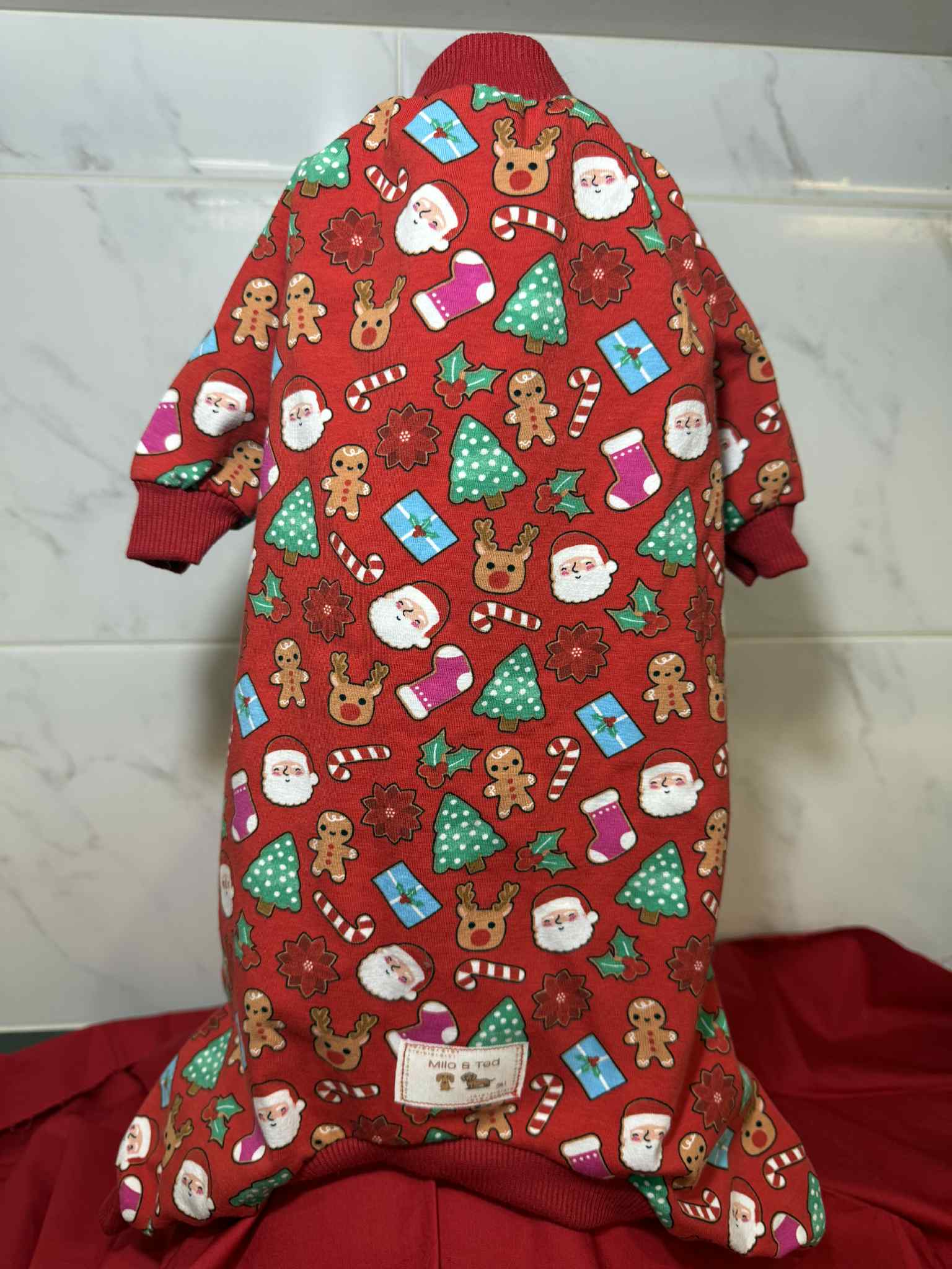 Christmas clothes pyjamas, t-shirts for standard dogs, dachshund, chihuahua, Sphynx cats, pets
