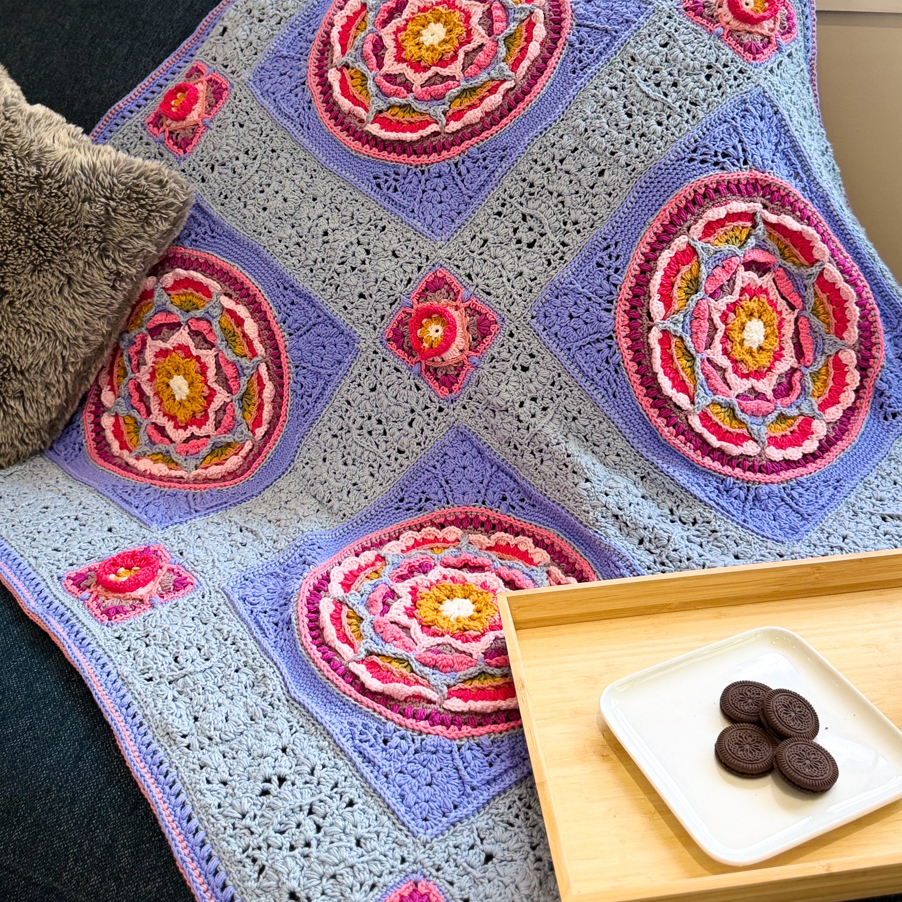 #100 Medium Size Blanket Main Colour Blue