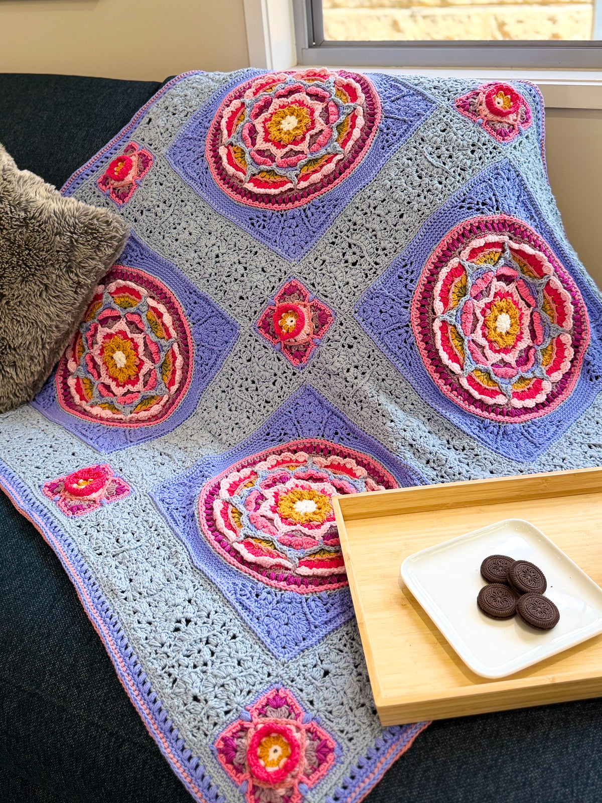 #100 Medium Size Blanket Main Colour Blue