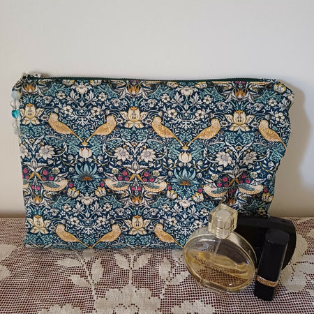 Zipper Pouch - William Morris - Water Resistant Lining