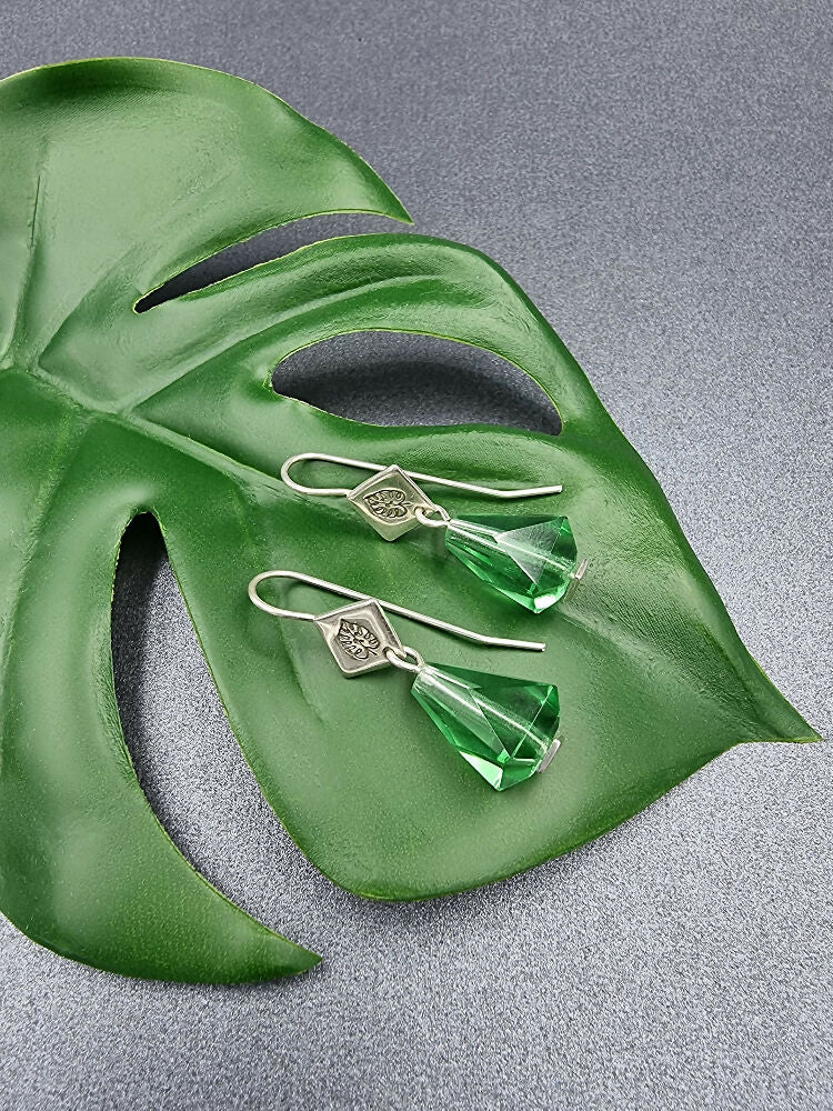 JUNGLE DREAMS – Monstera Glass earrings