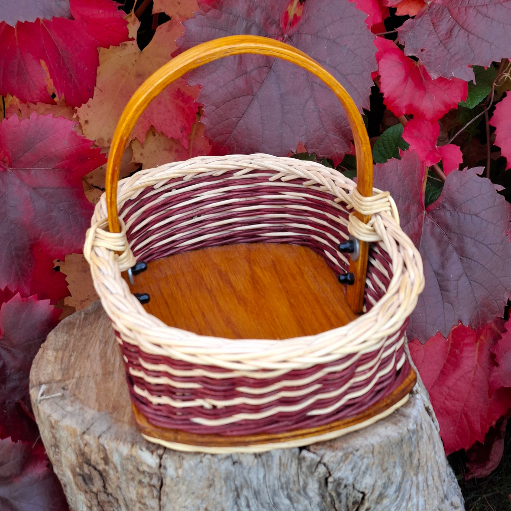 Small rectangular brown and natural basket.