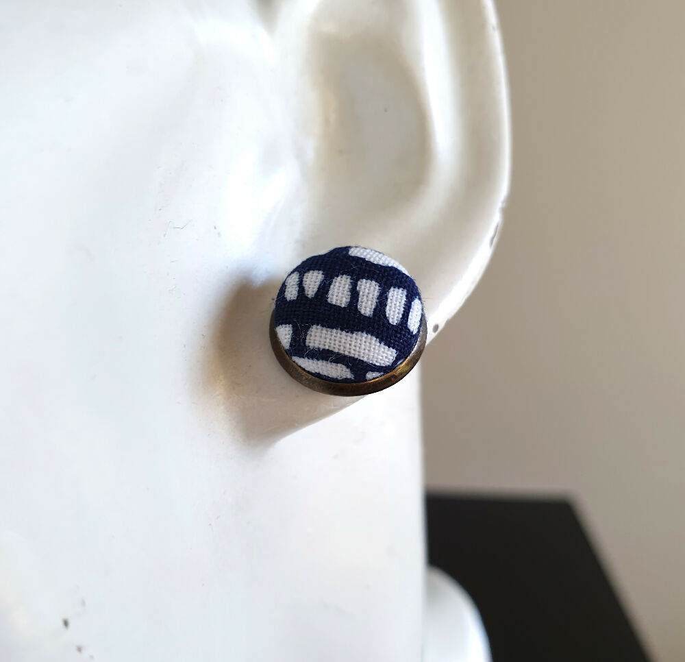 1.4cm Round White dot Deep Blue Japanese Yukata Fabric Bronze colour Cabochon stud earrings