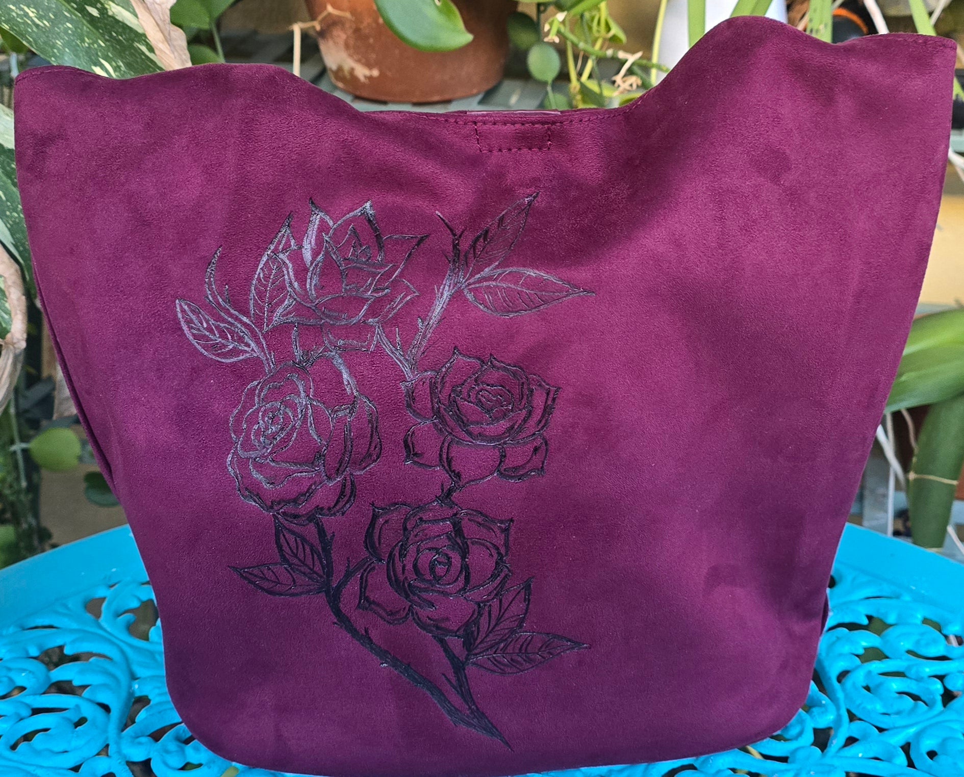Wine red rose hand burnt shoulder bag and baseball cap