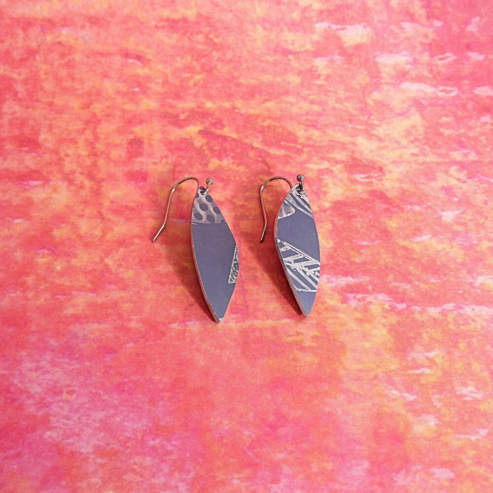 Aluminium-earrings-showcase-A140