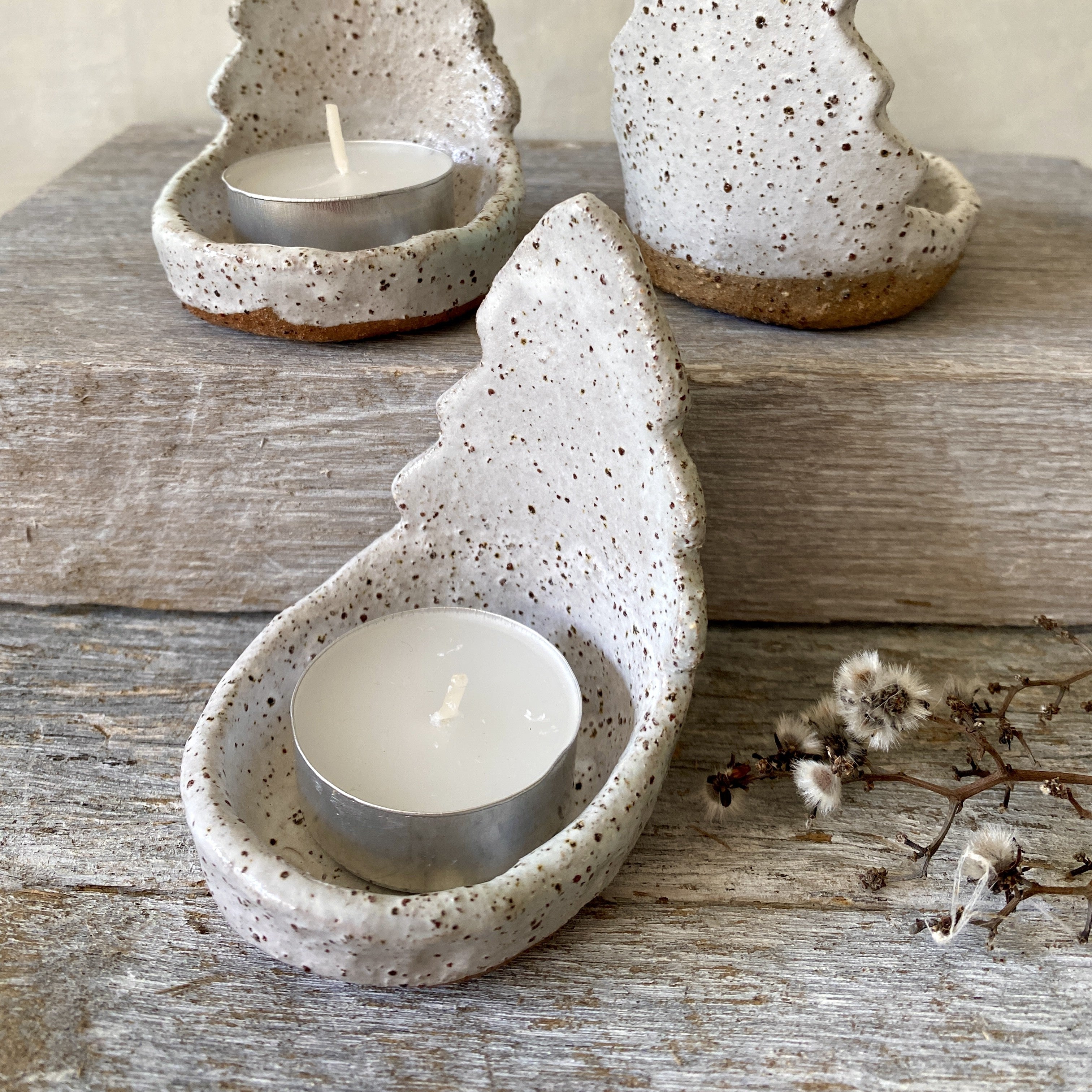 Ceramic Christmas Tree Tealight in White