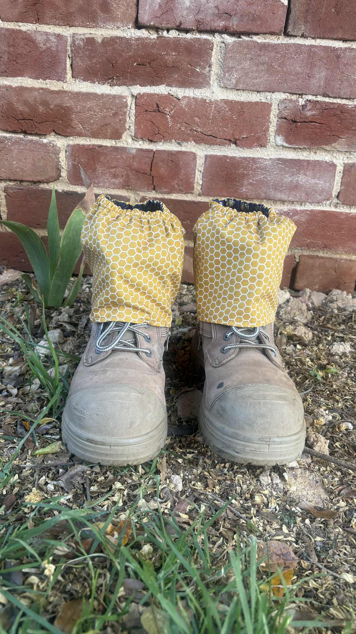 Reversible Sock Savers – Bees (Adults)