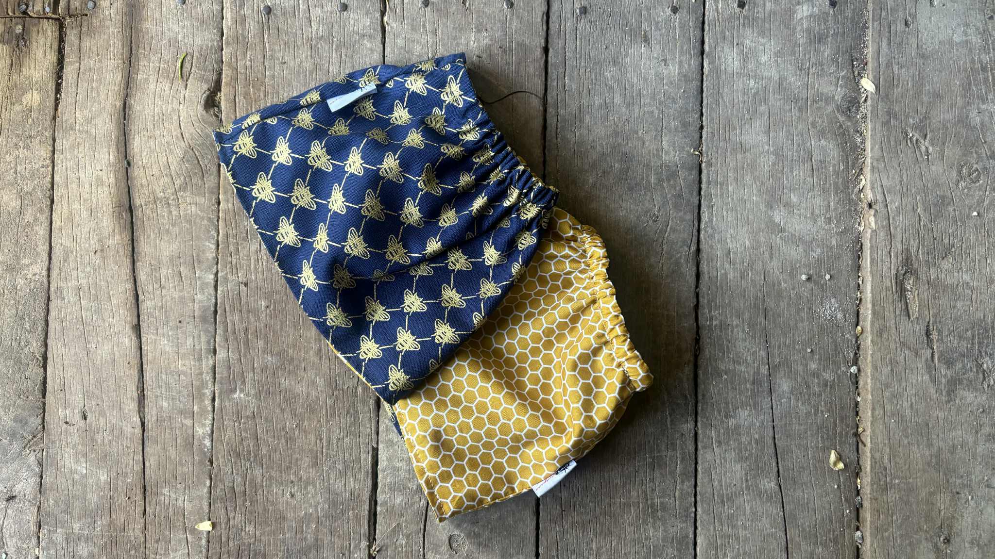 Reversible Sock Savers – Bees (Adults)