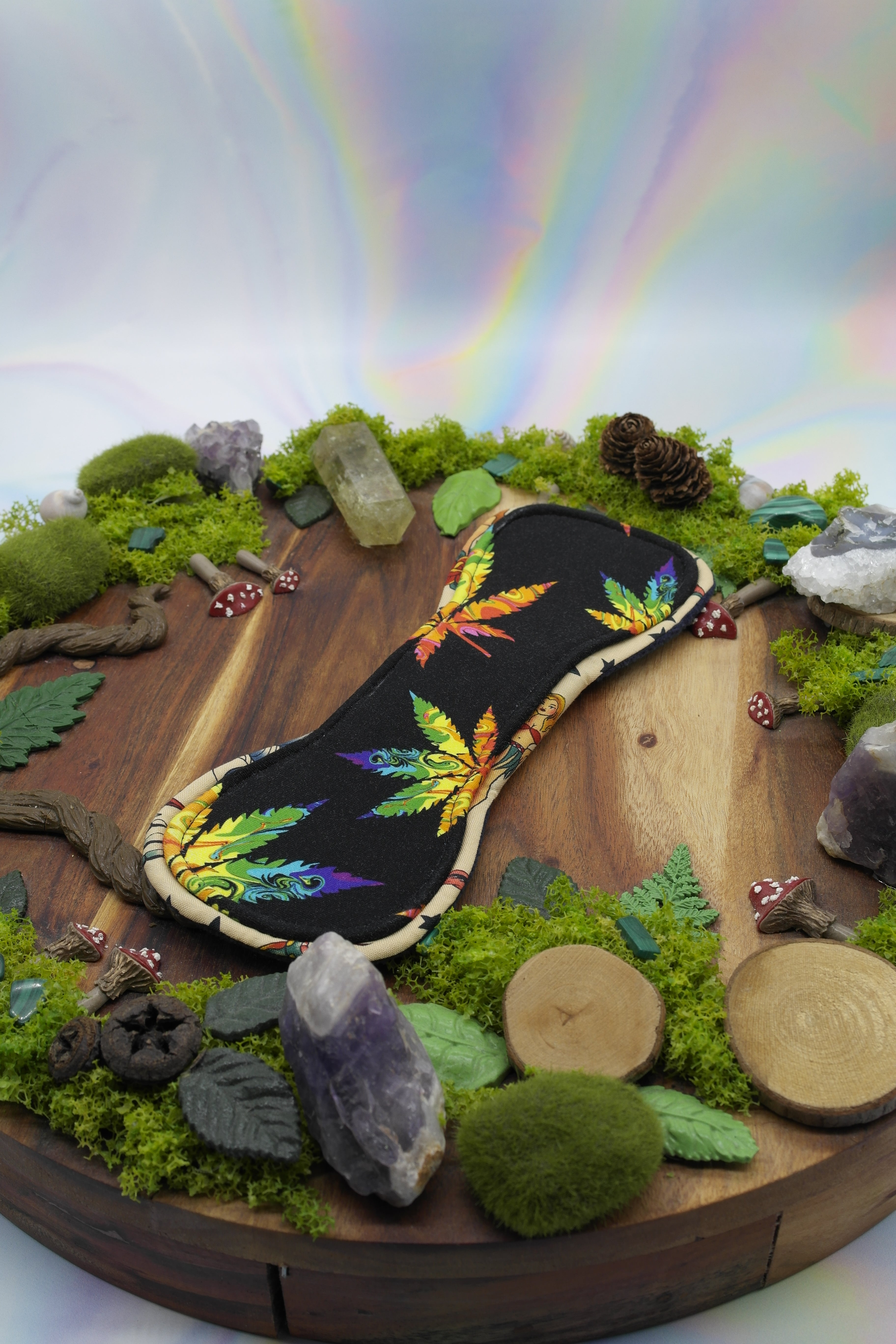 Eco-friendly reusable menstrual cloth pad 10" heavy (Flutter) - Cannabis