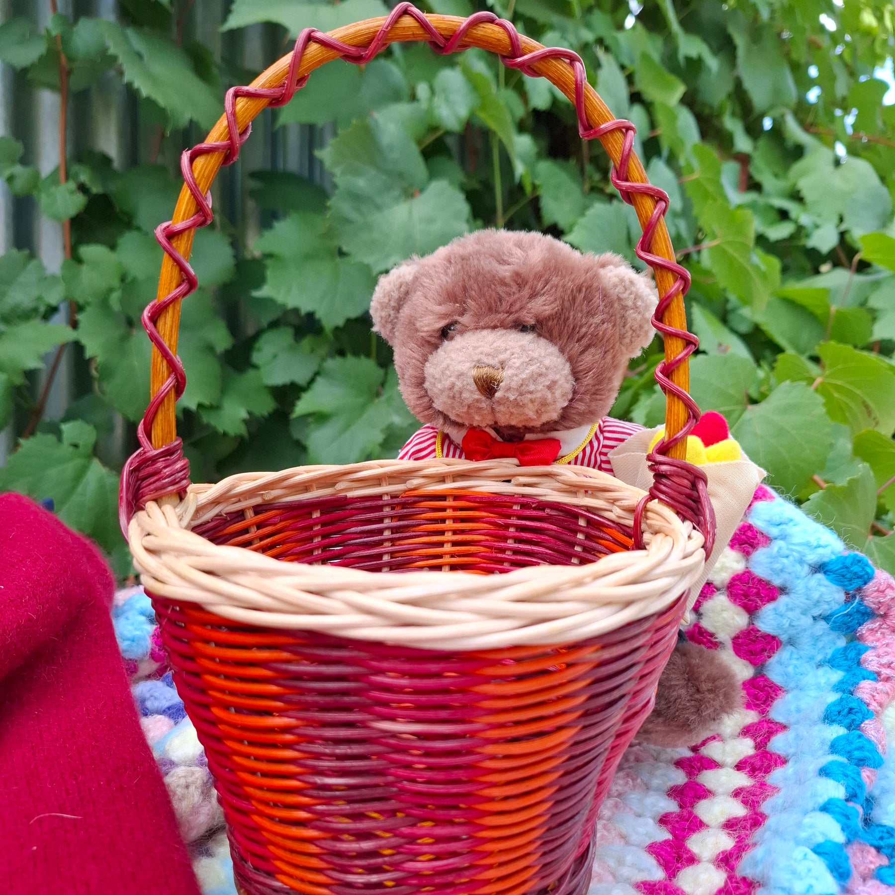 Basket children toys play gifts entertainment birthday easter